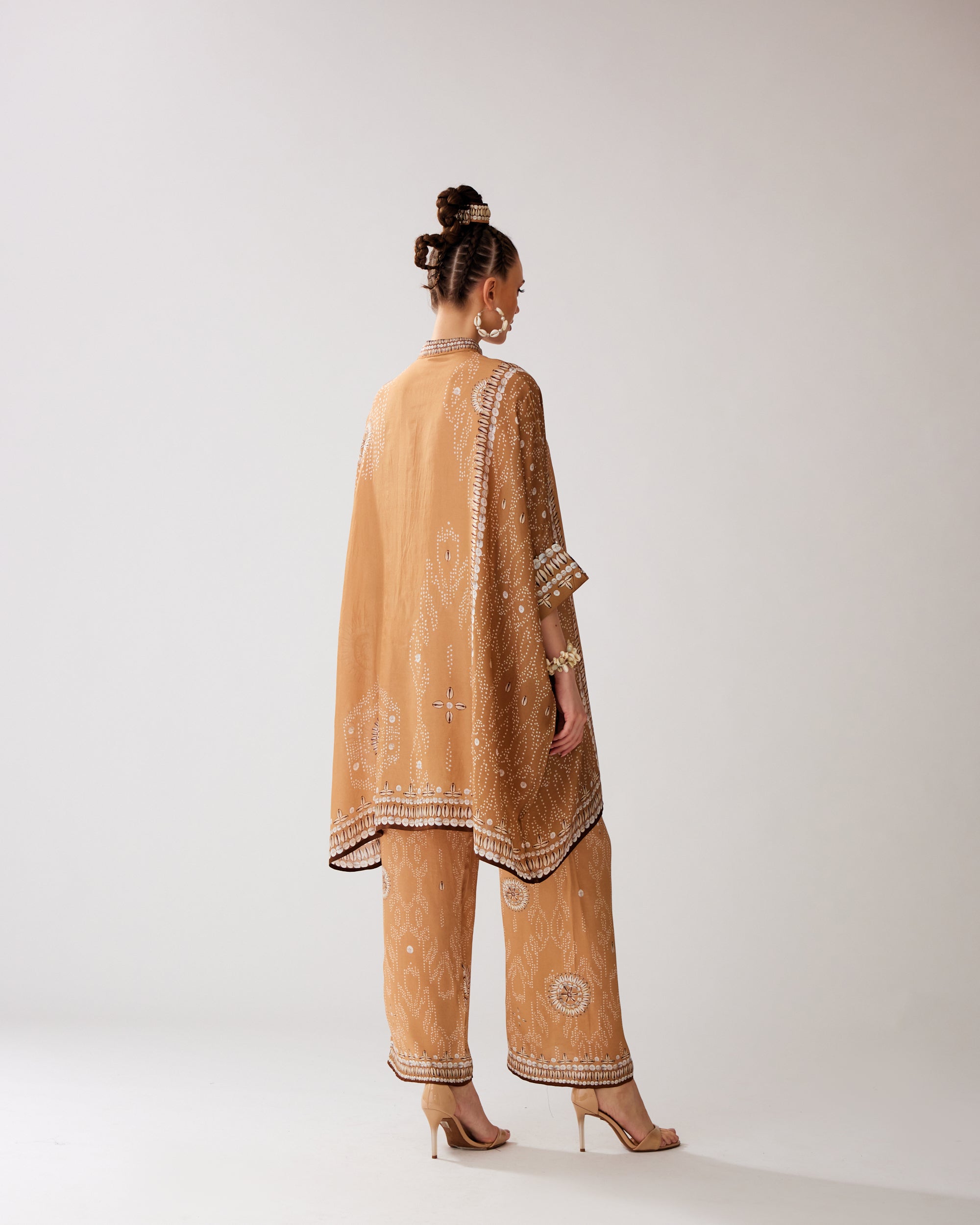 Zohra : Chanel 36" - Caramel