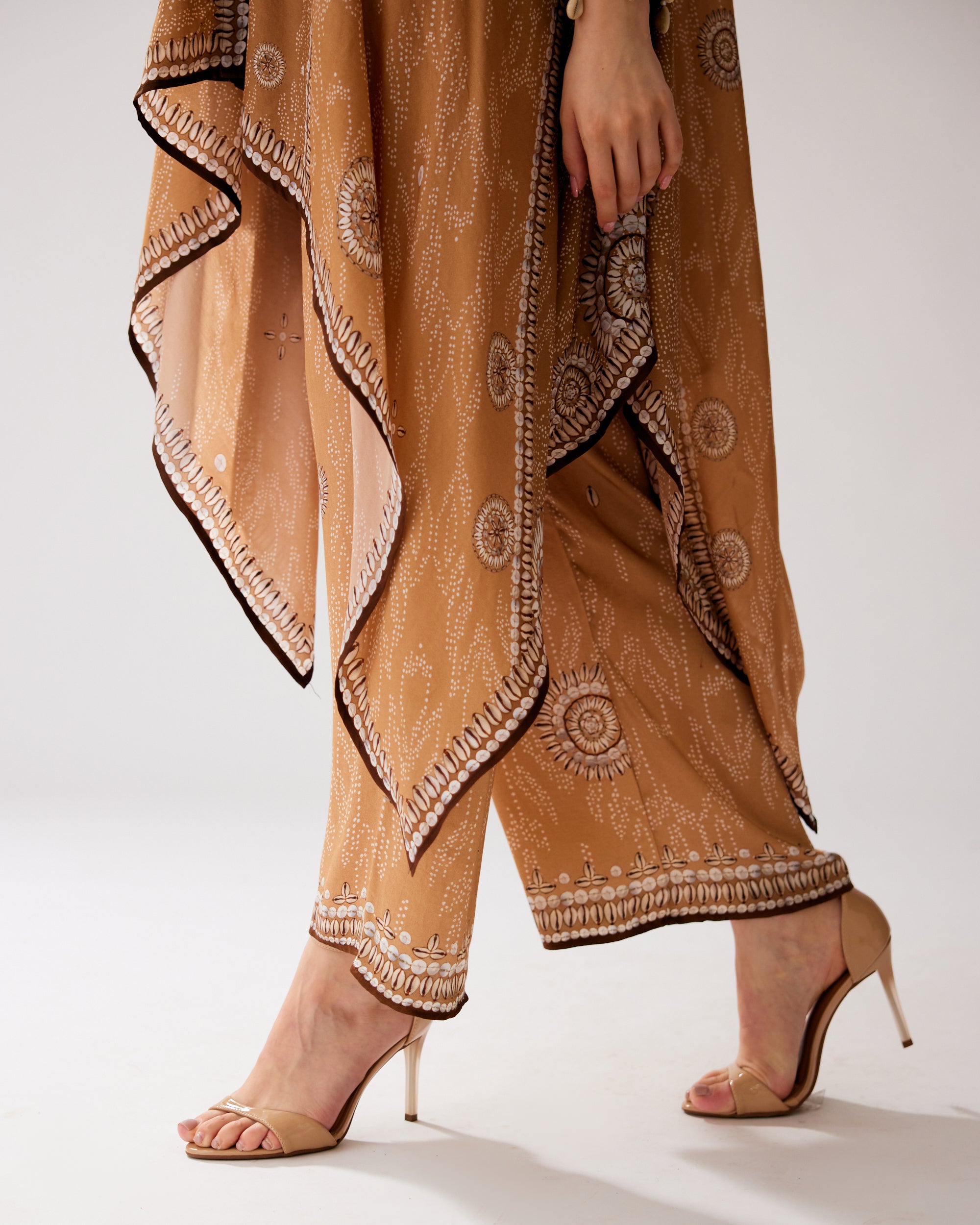 Zohra : Shibani - Caramel