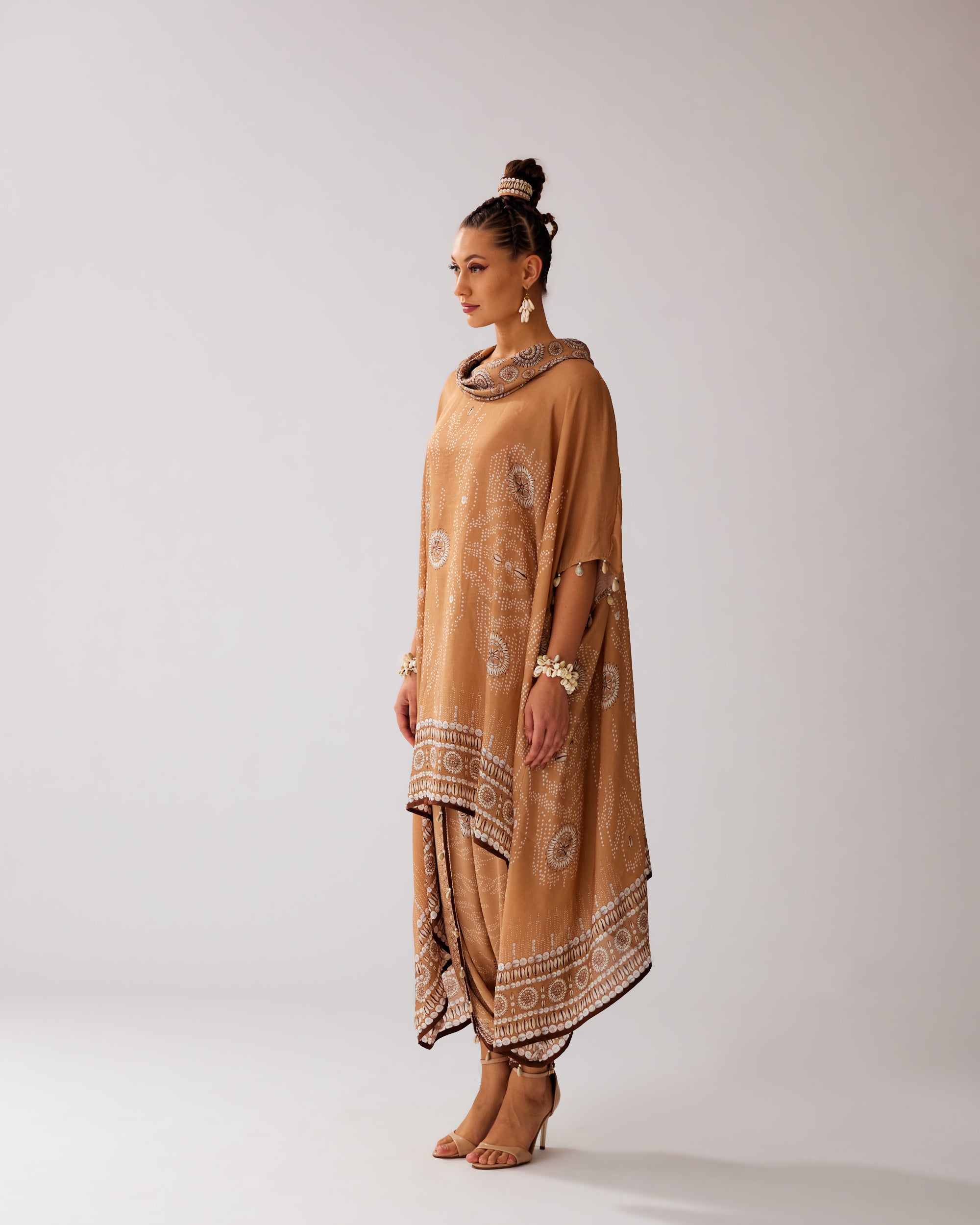 Zohra : Lavanya/Sonth - Caramel
