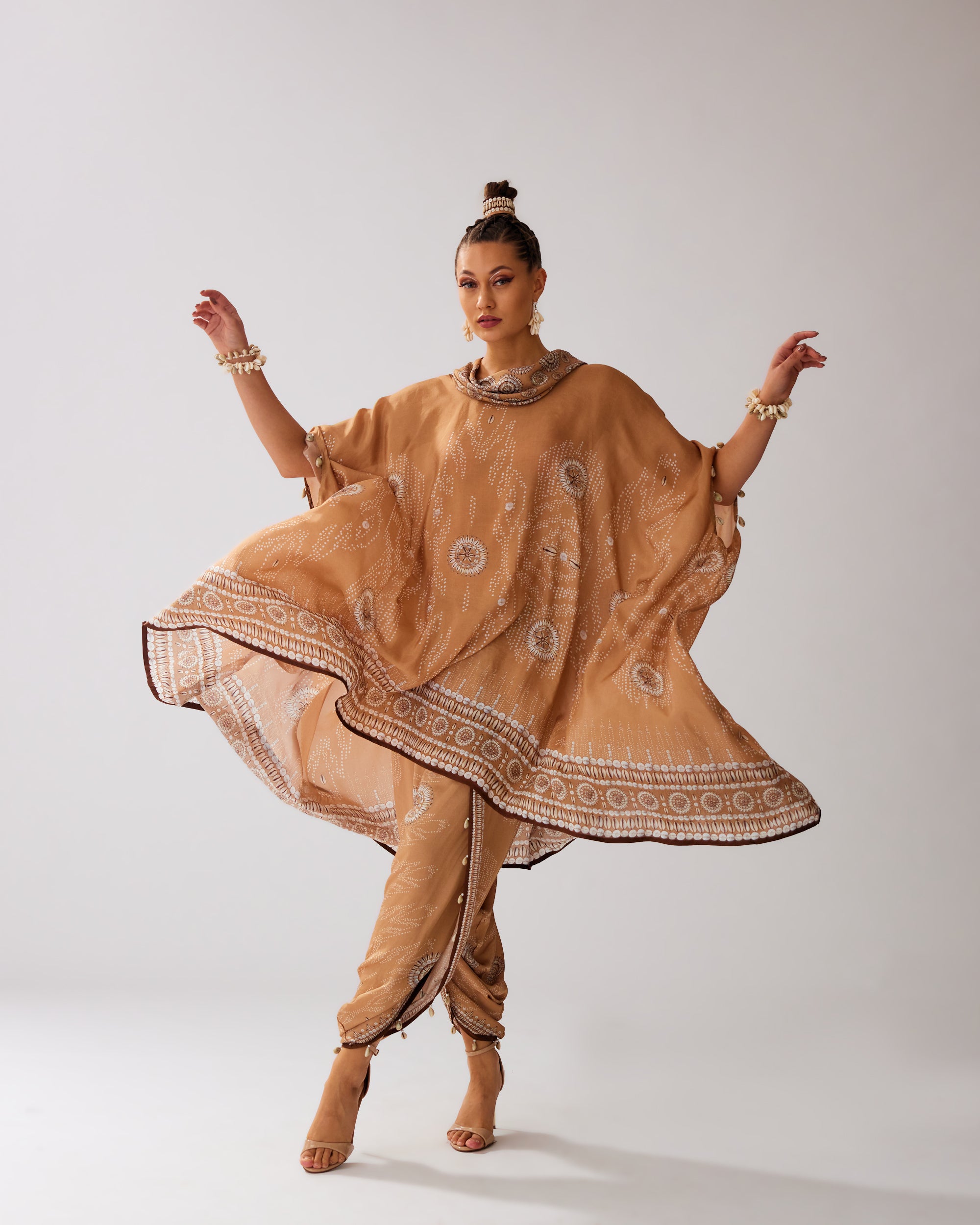 Zohra : Lavanya/Sonth - Caramel