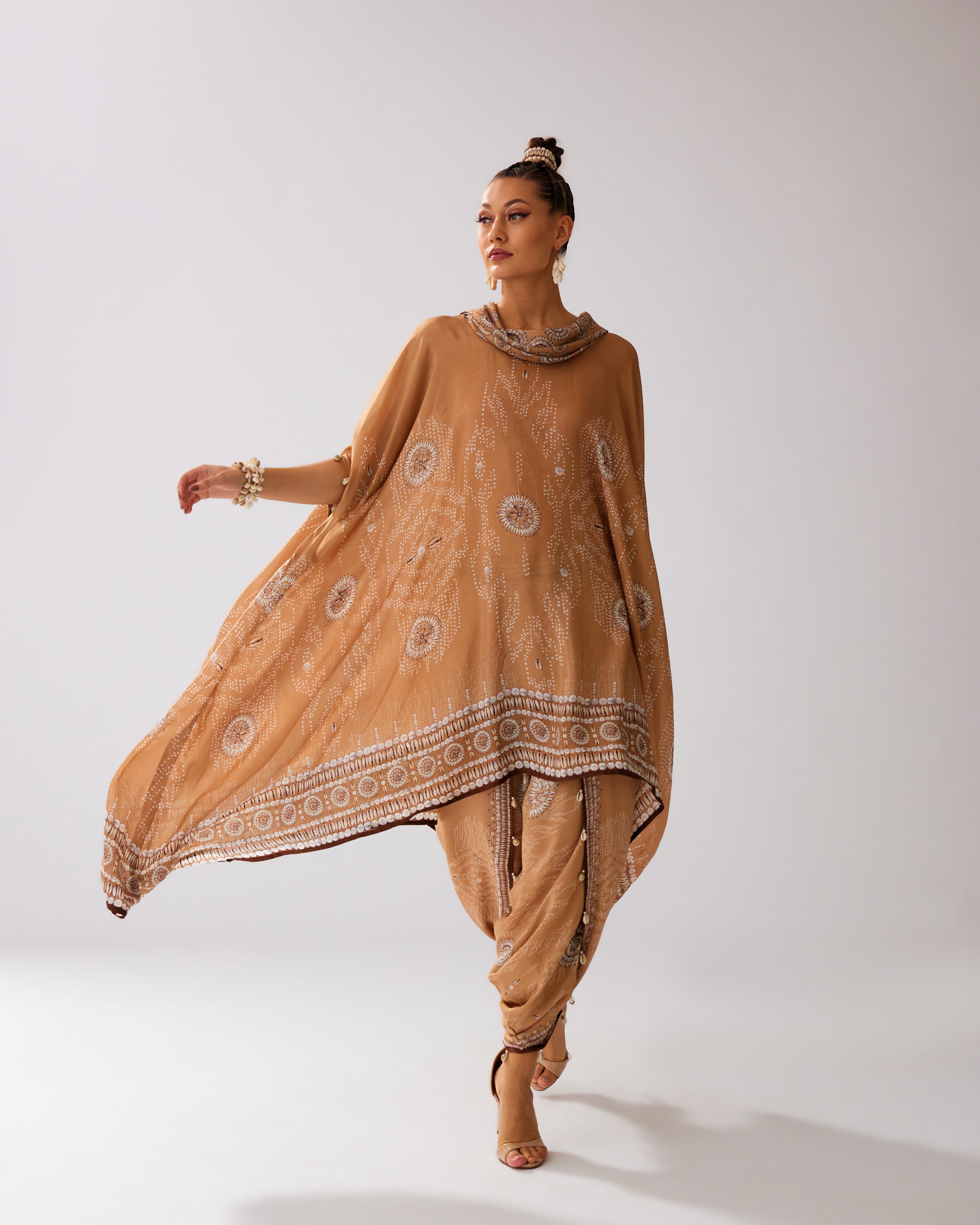 Zohra : Lavanya/Sonth - Caramel
