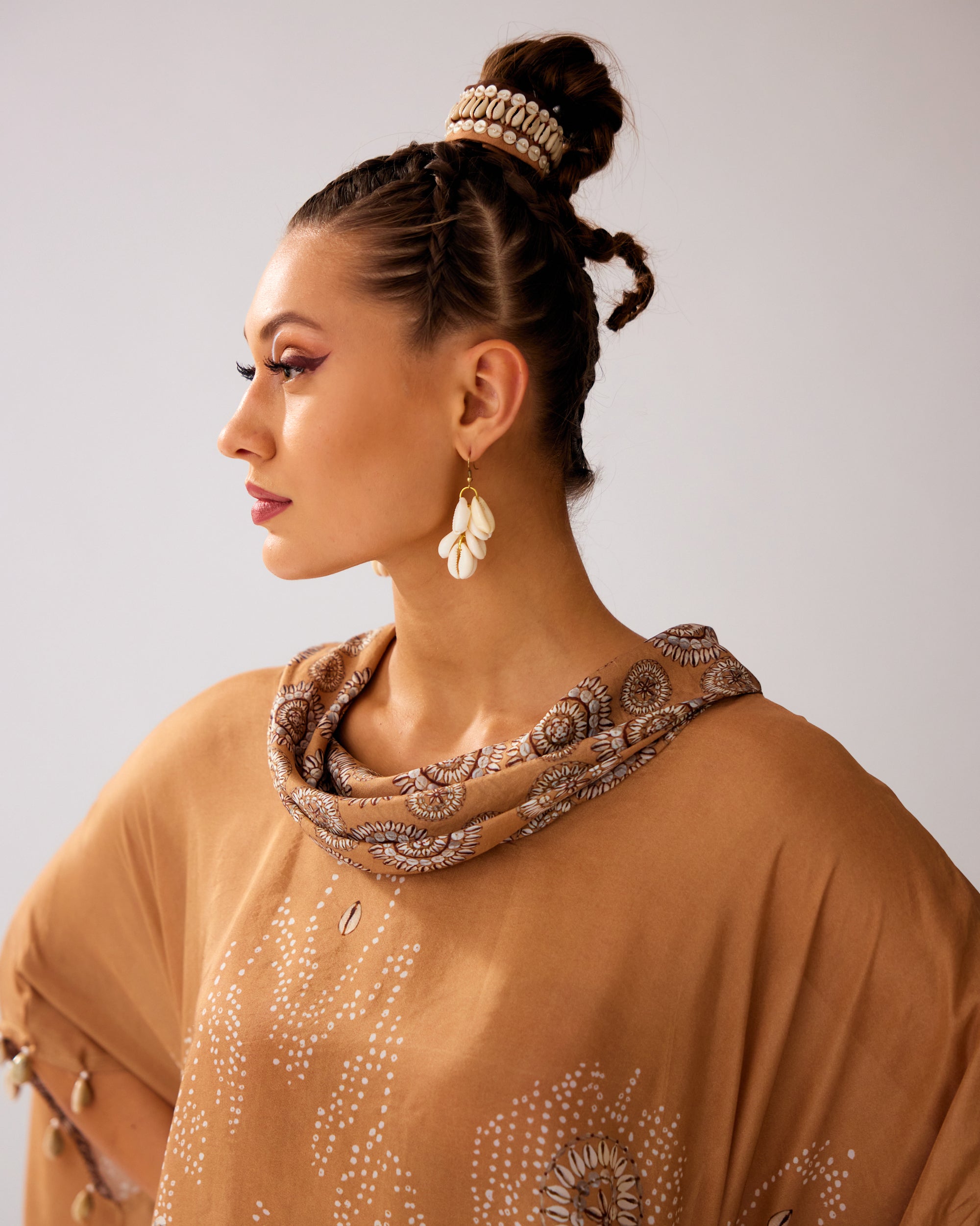 Zohra : Lavanya/Sonth - Caramel