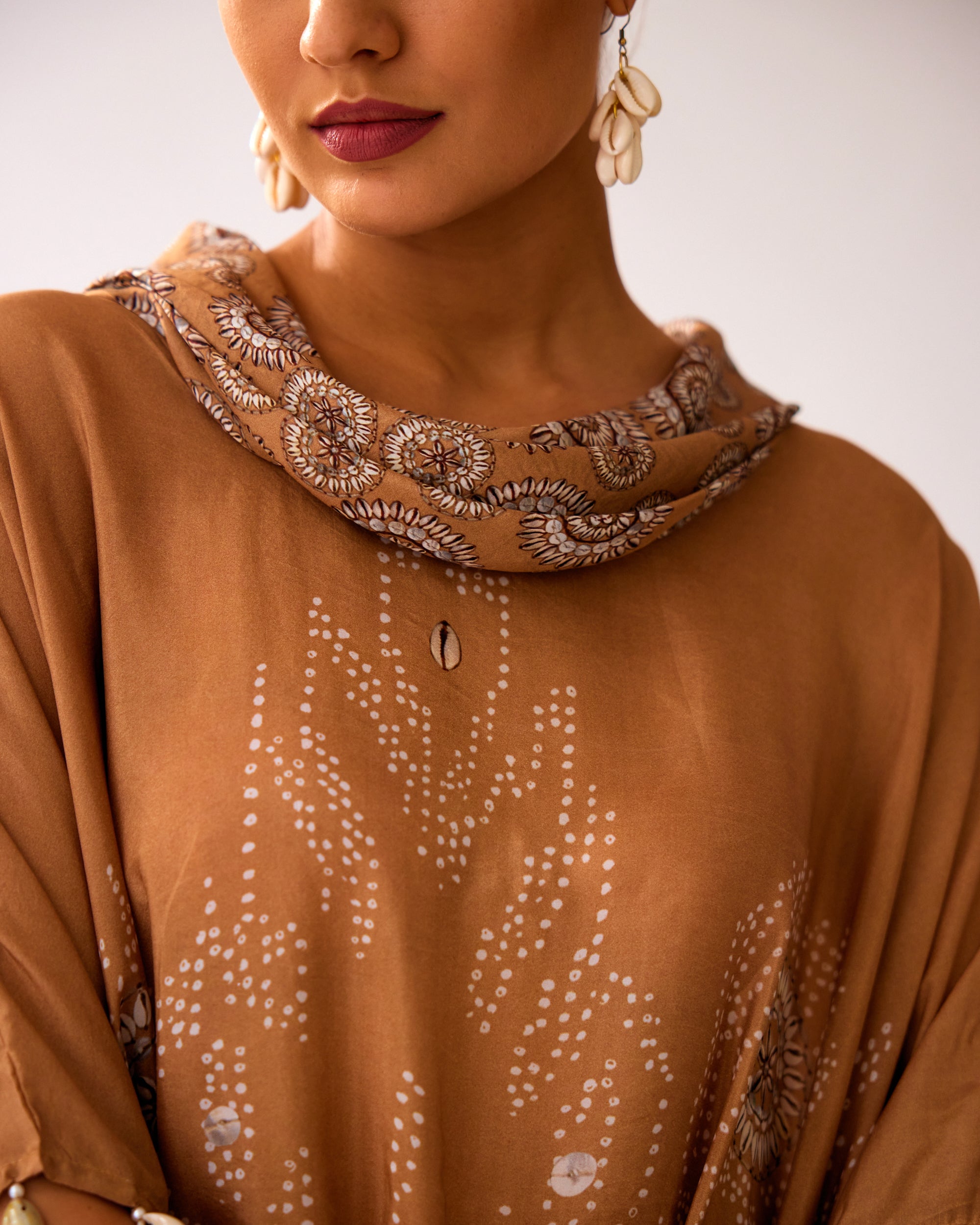 Zohra : Lavanya/Sonth - Caramel