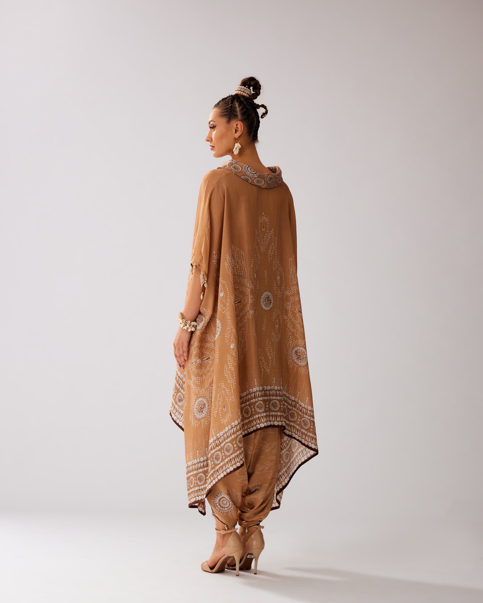 Zohra : Lavanya/Sonth - Caramel
