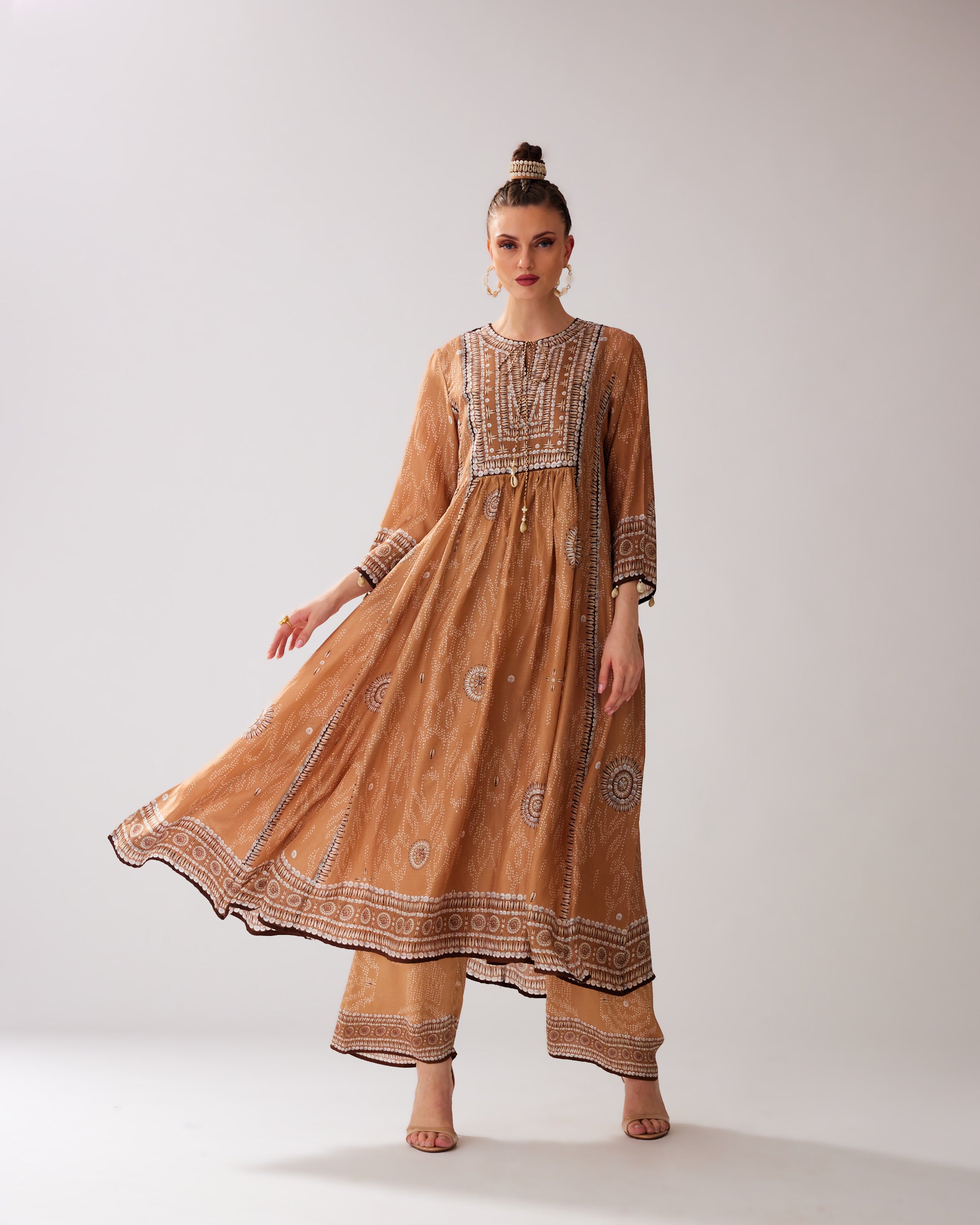 Zohra : Anisha - Caramel