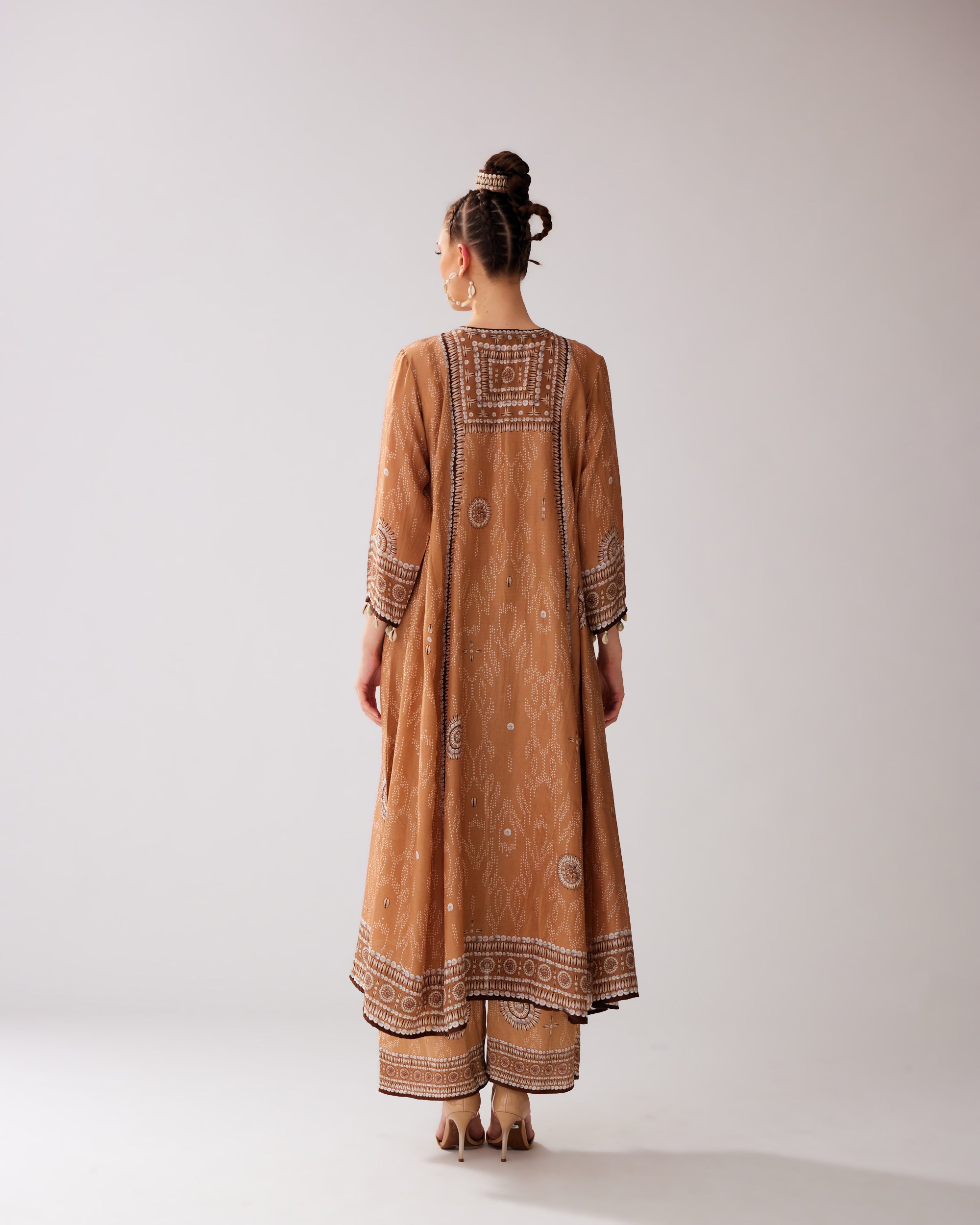 Zohra : Anisha - Caramel