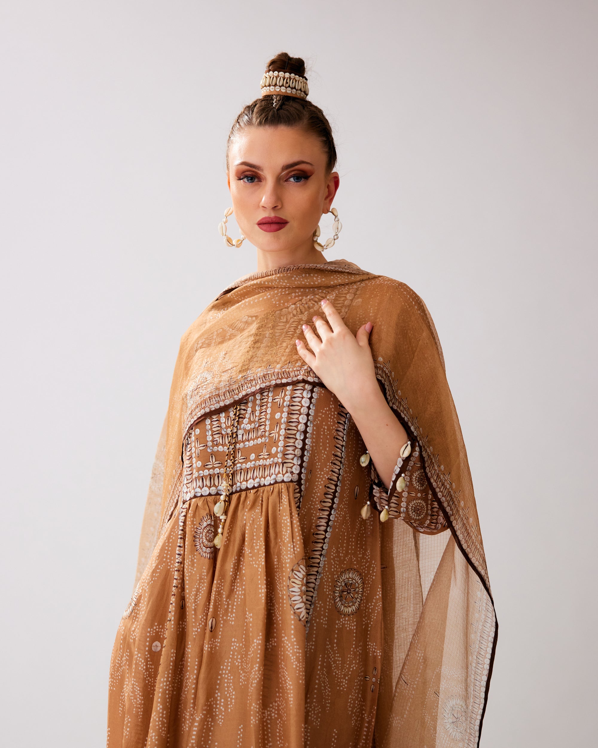 Zohra : Anisha - Caramel