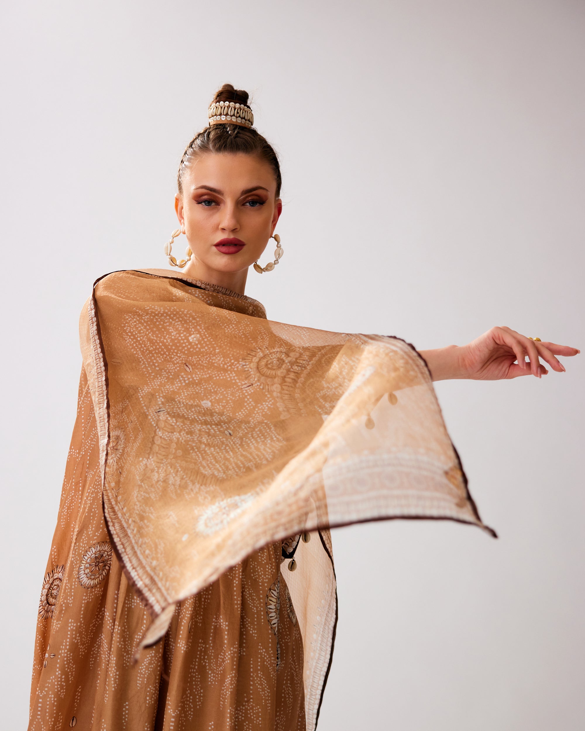 Zohra : Anisha - Caramel