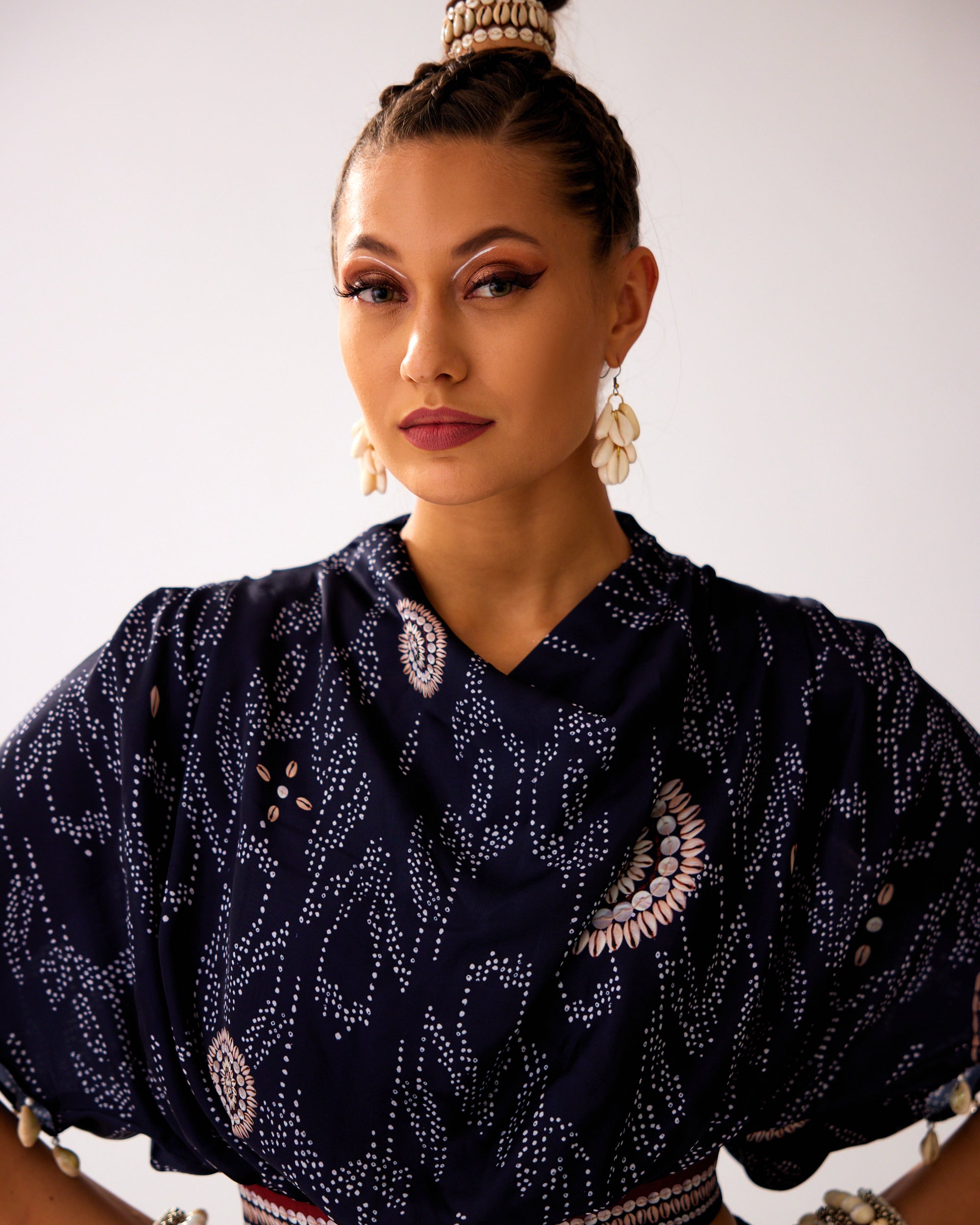 Zohra : Varsha Leela - Navy/Red