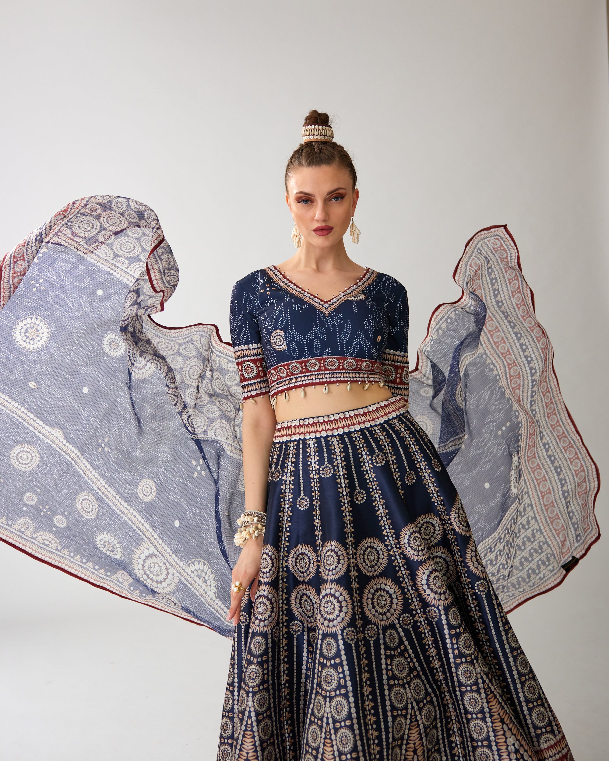 Zohra : Leela - Navy/Red