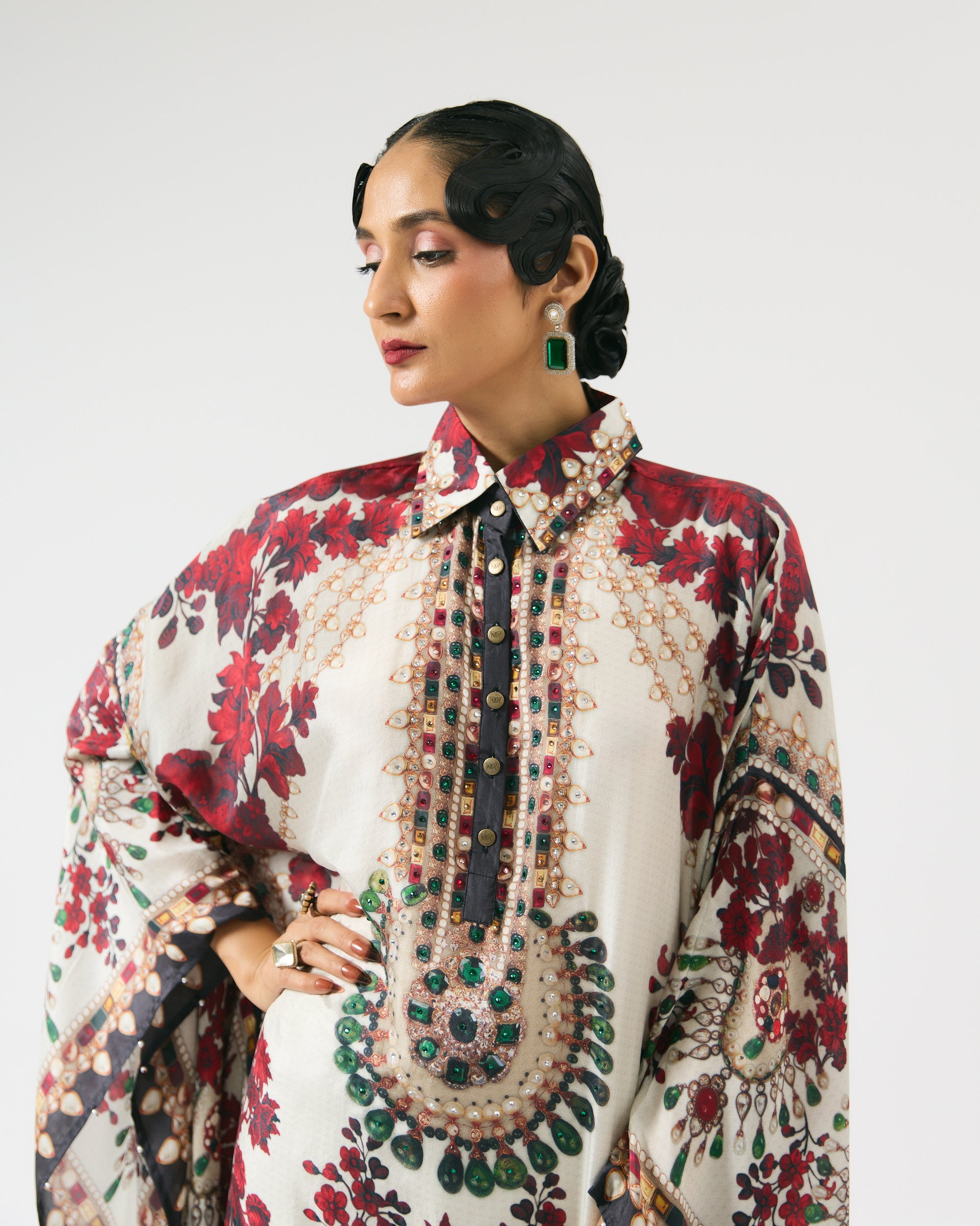 Nizam : Sharifa - Ivory/Red