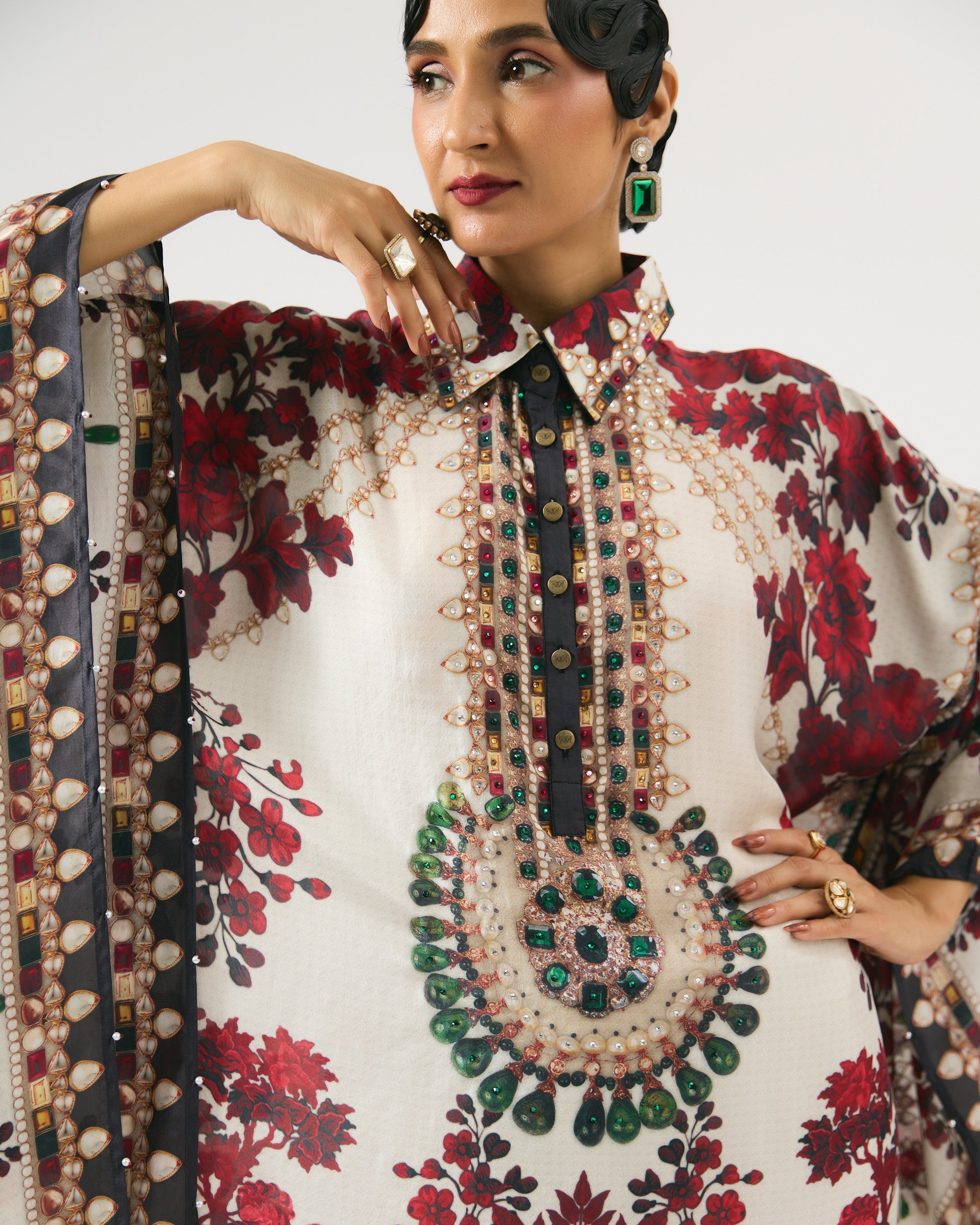 Nizam : Sharifa - Ivory/Red
