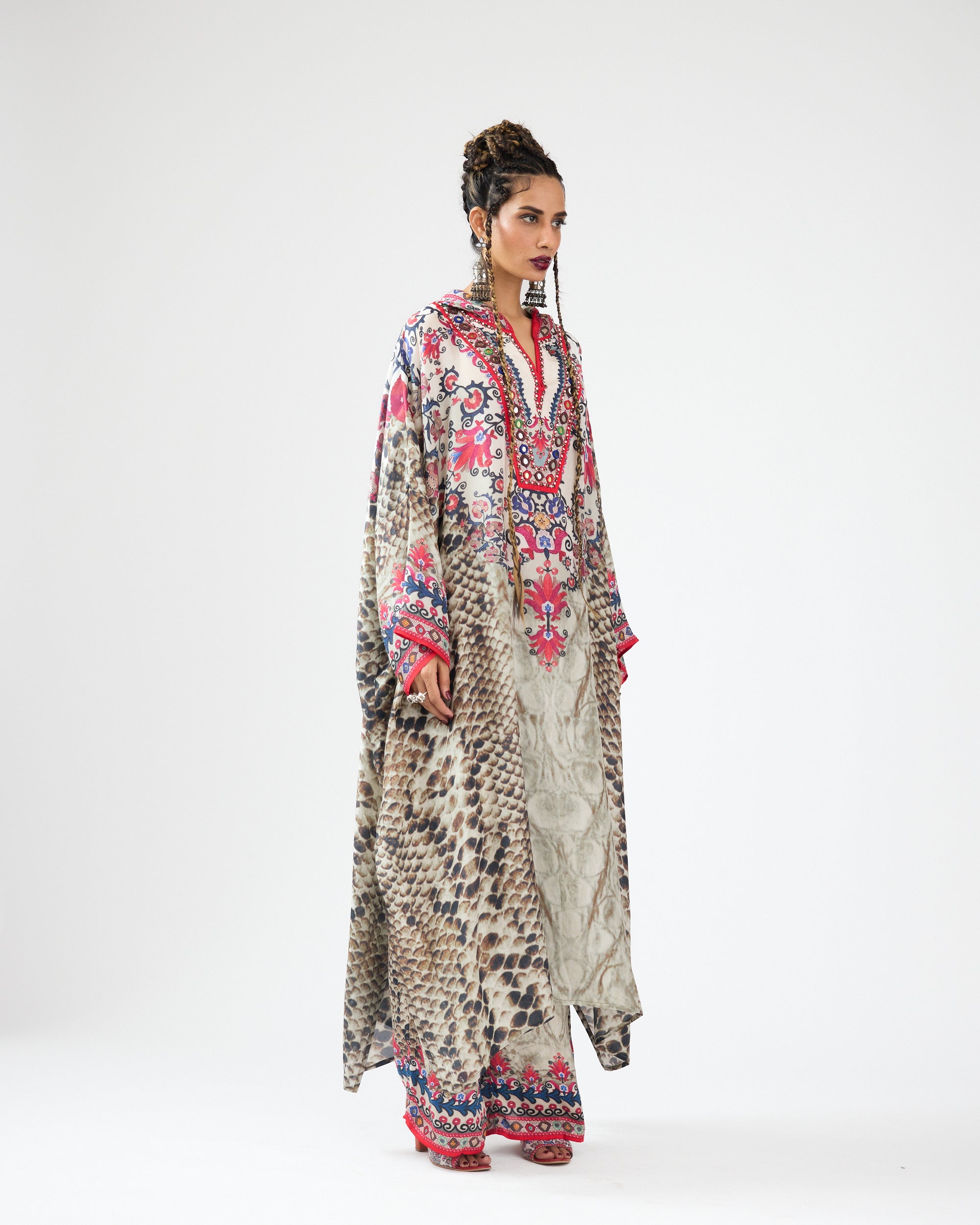 A Bukhara Summer : Vienna - Ivory/Black