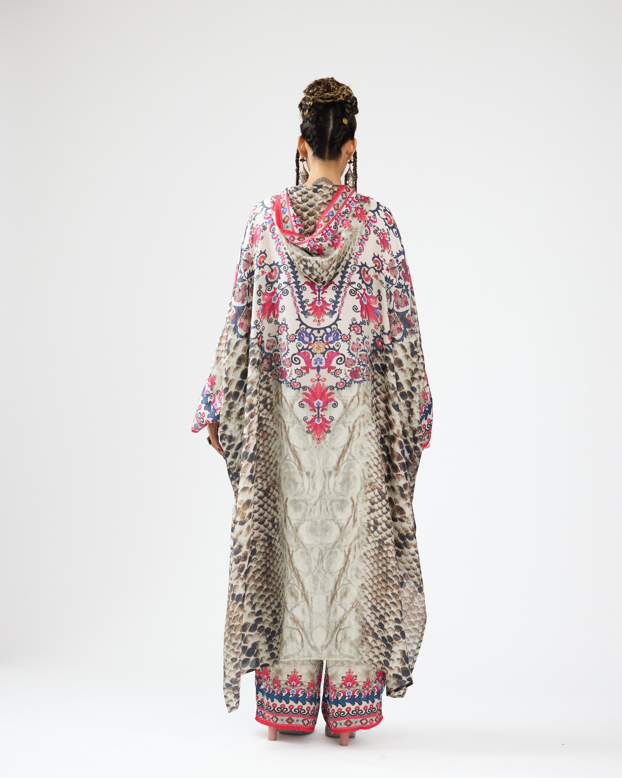 A Bukhara Summer : Vienna - Ivory/Black