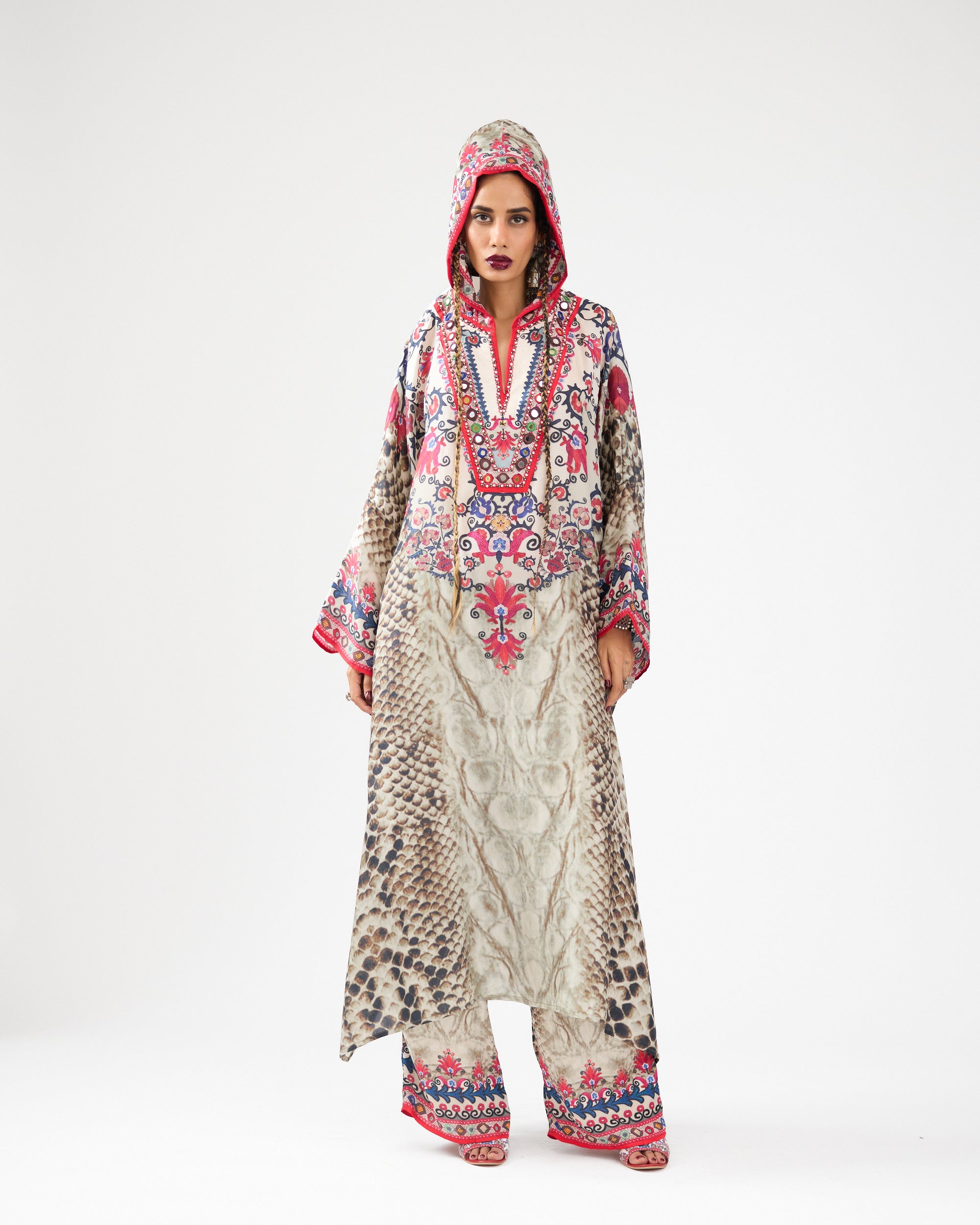 A Bukhara Summer : Vienna - Ivory/Black