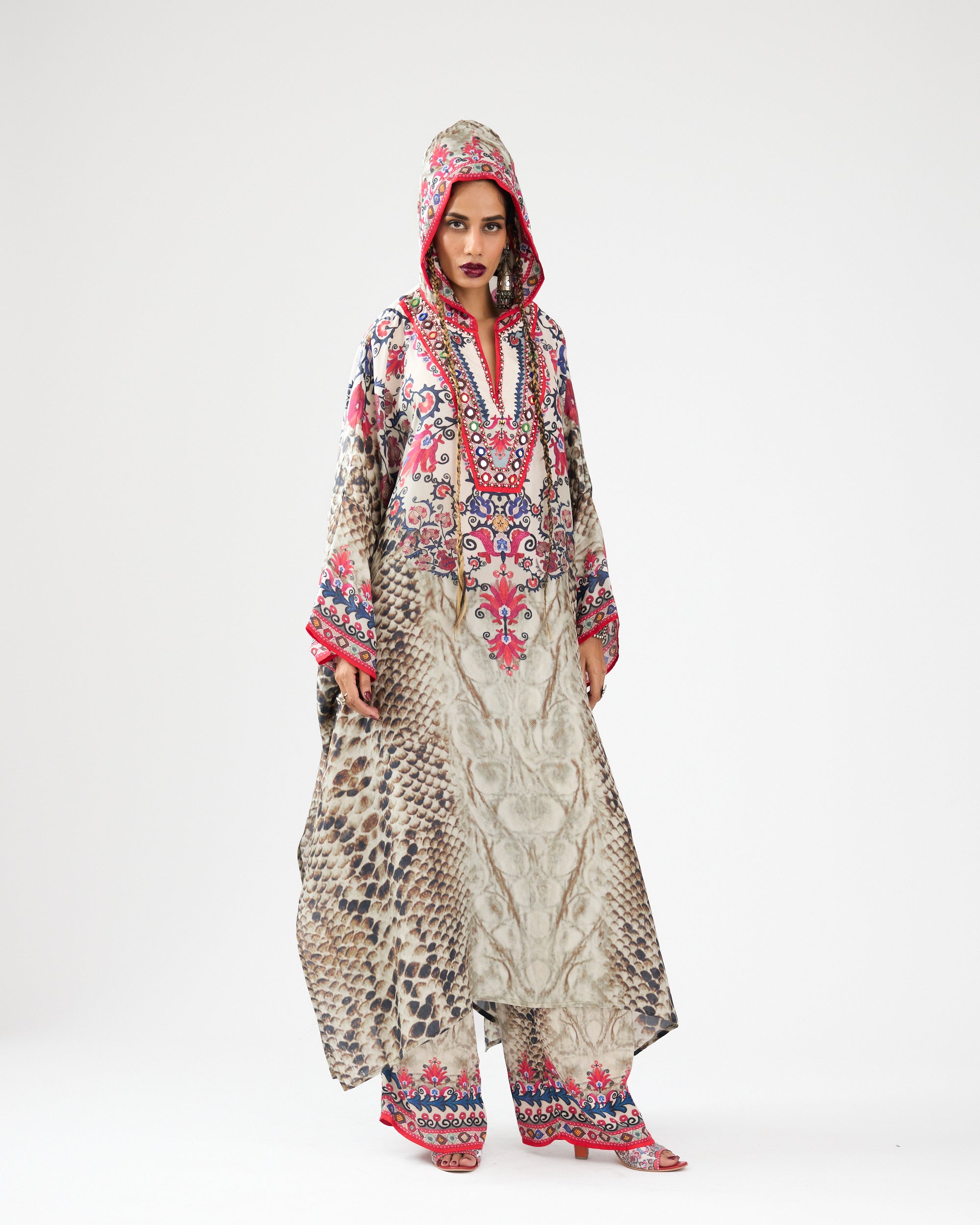 A Bukhara Summer : Vienna - Ivory/Black
