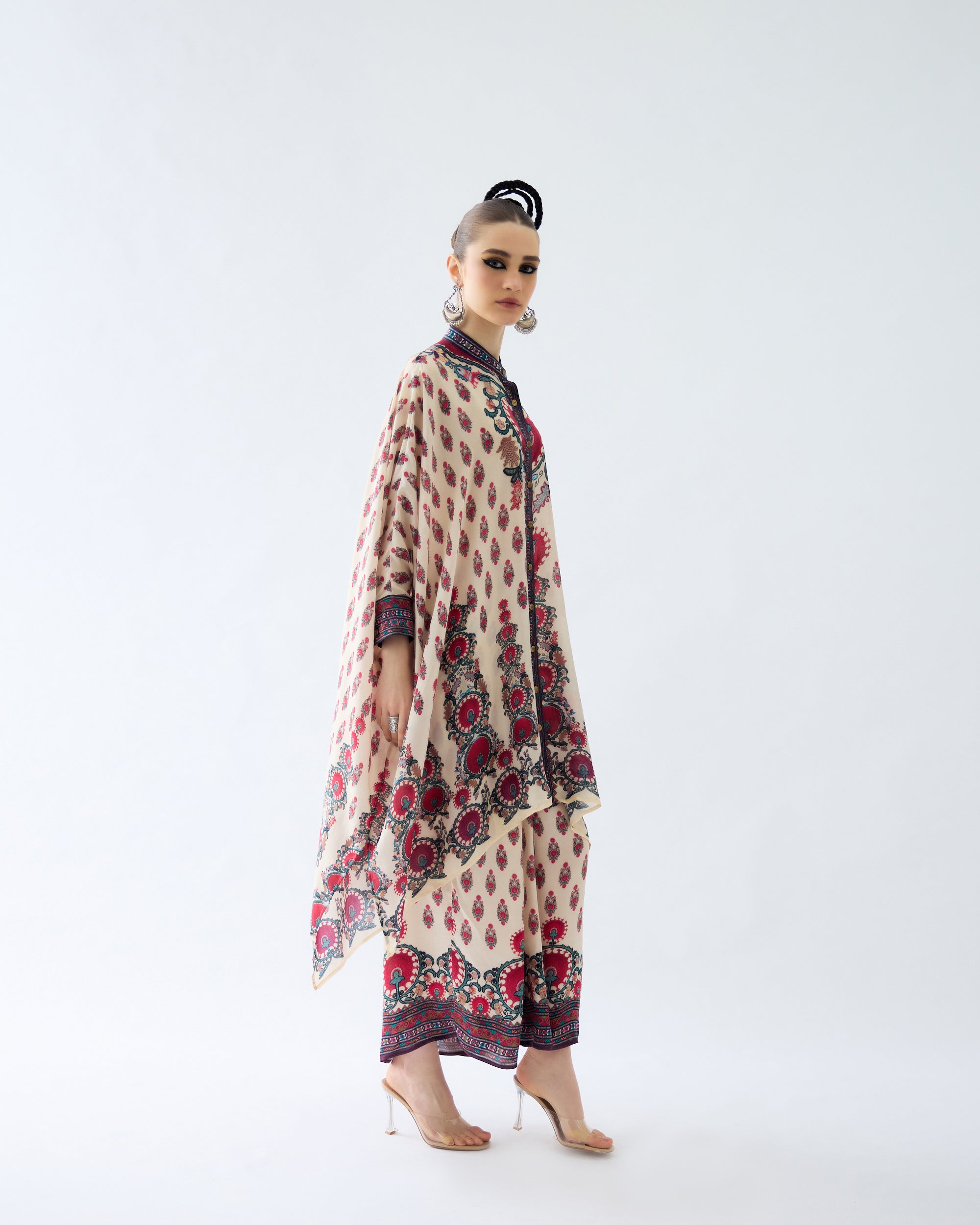 Bukhara : Dakota/Surilee - Maroon