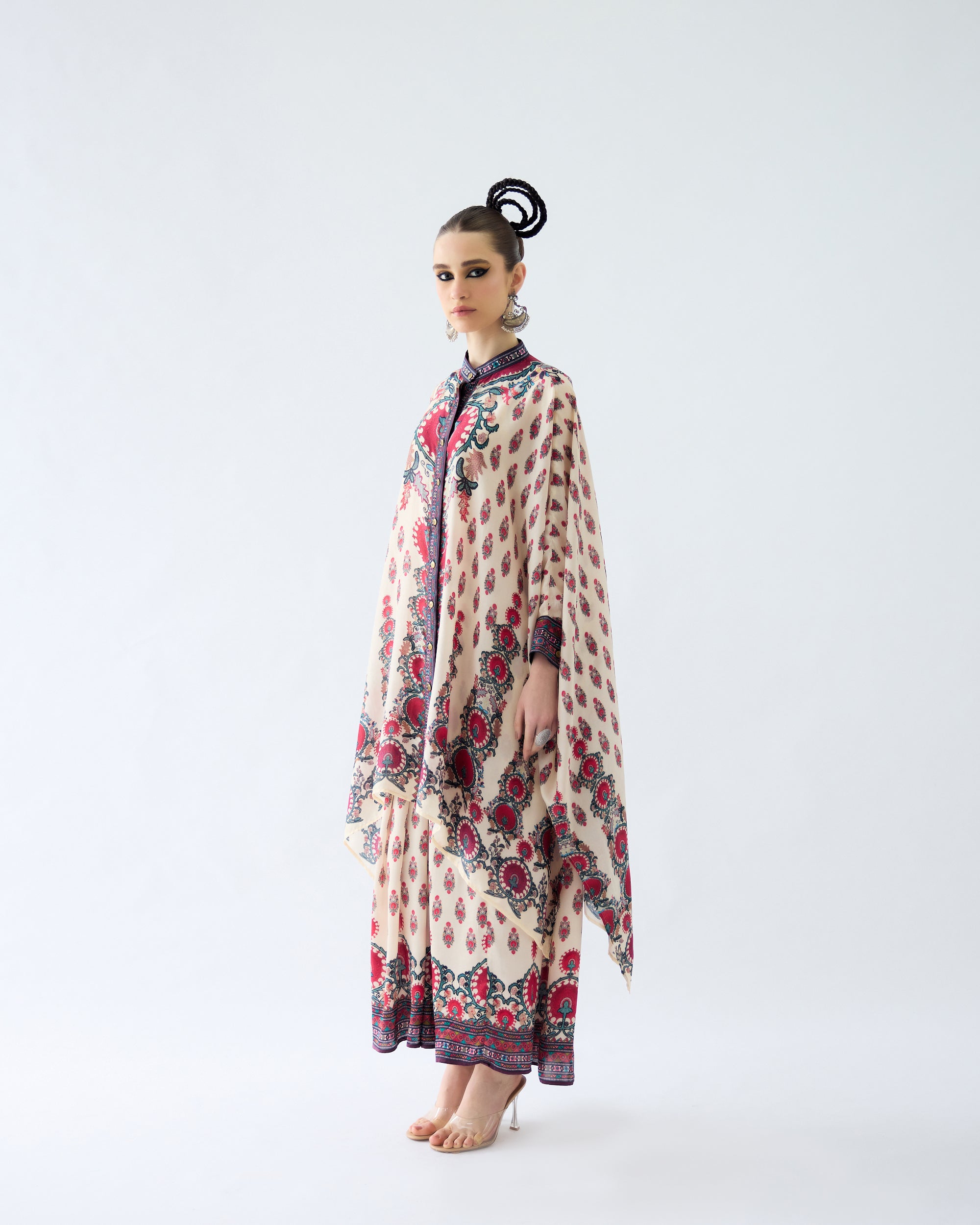 Bukhara : Dakota/Surilee - Maroon