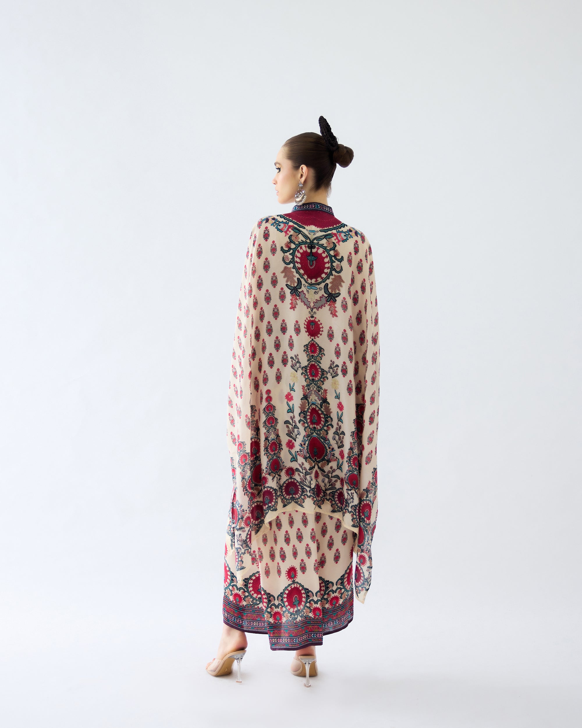 Bukhara : Dakota/Surilee - Maroon