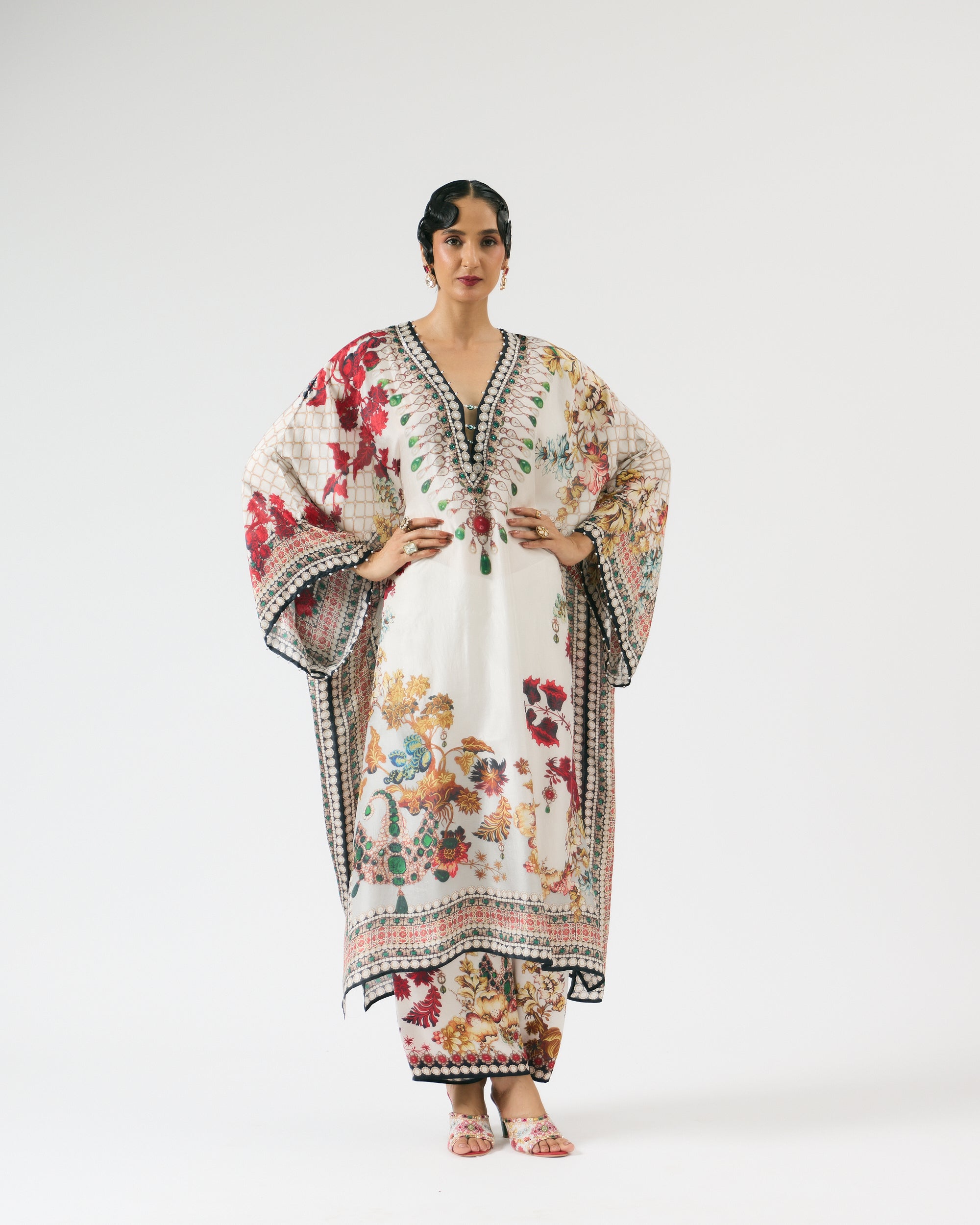 Nizam : Ghufrina - Ivory/Red