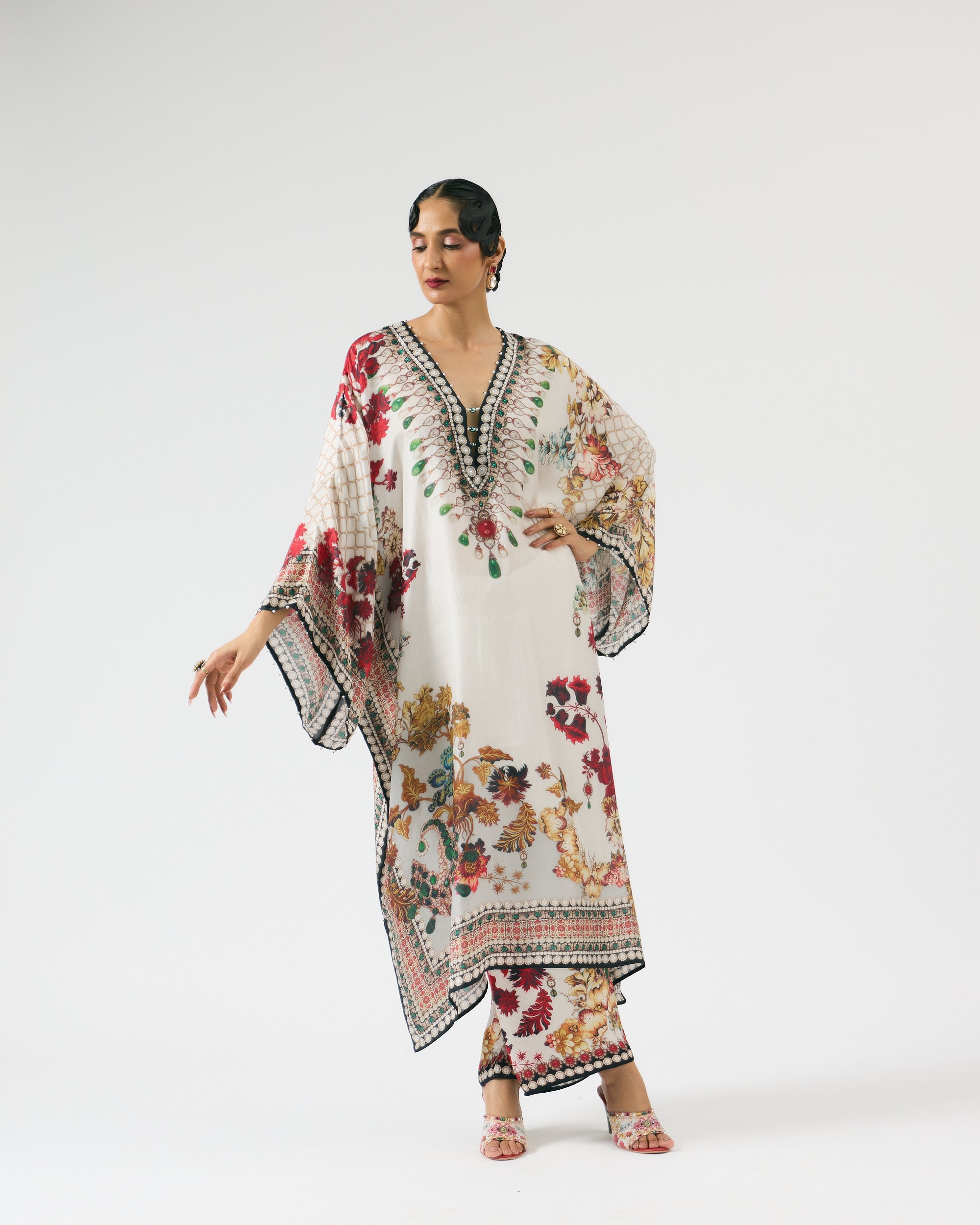 Nizam : Ghufrina - Ivory/Red