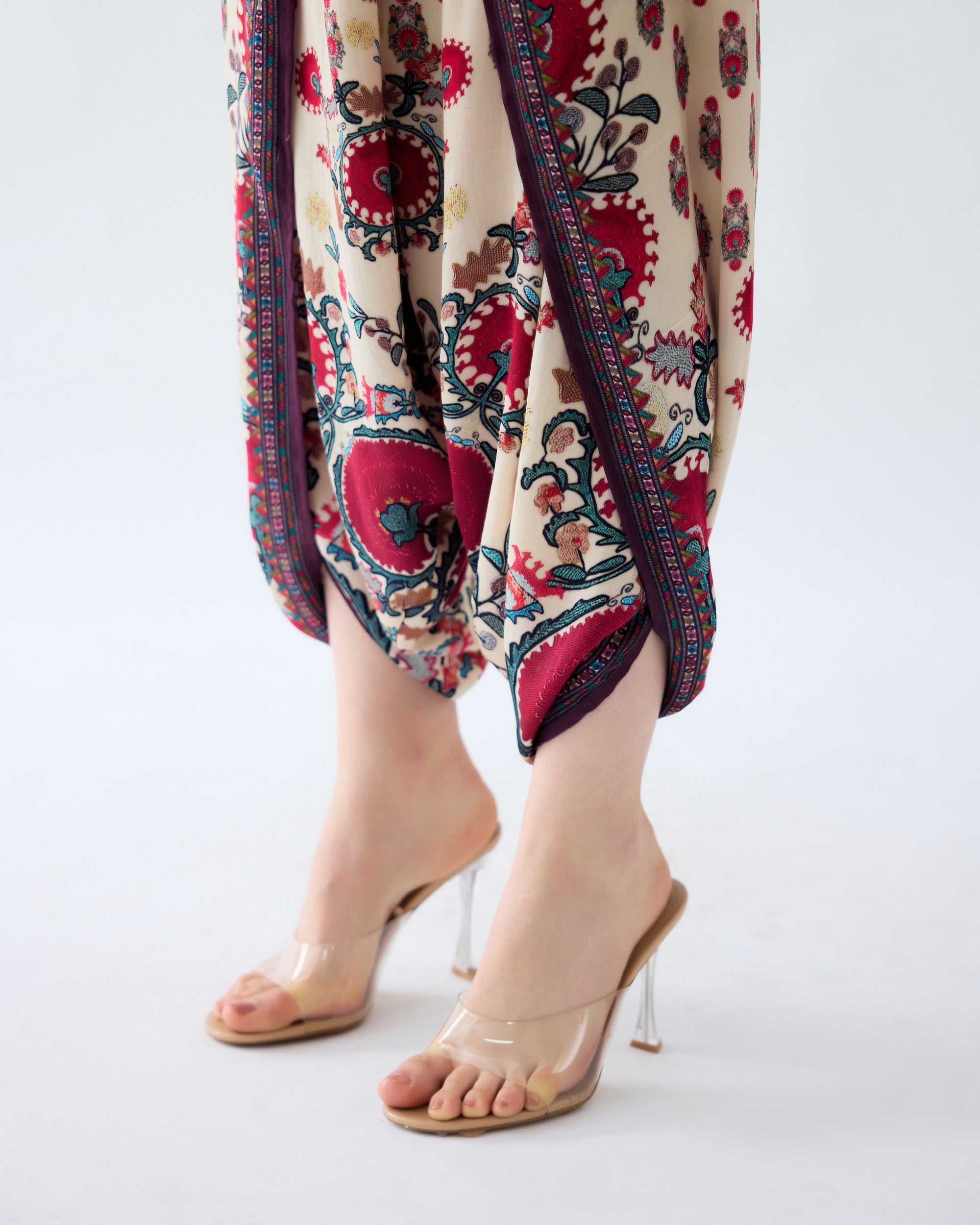 Bukhara : Chanel/Sonth - Maroon
