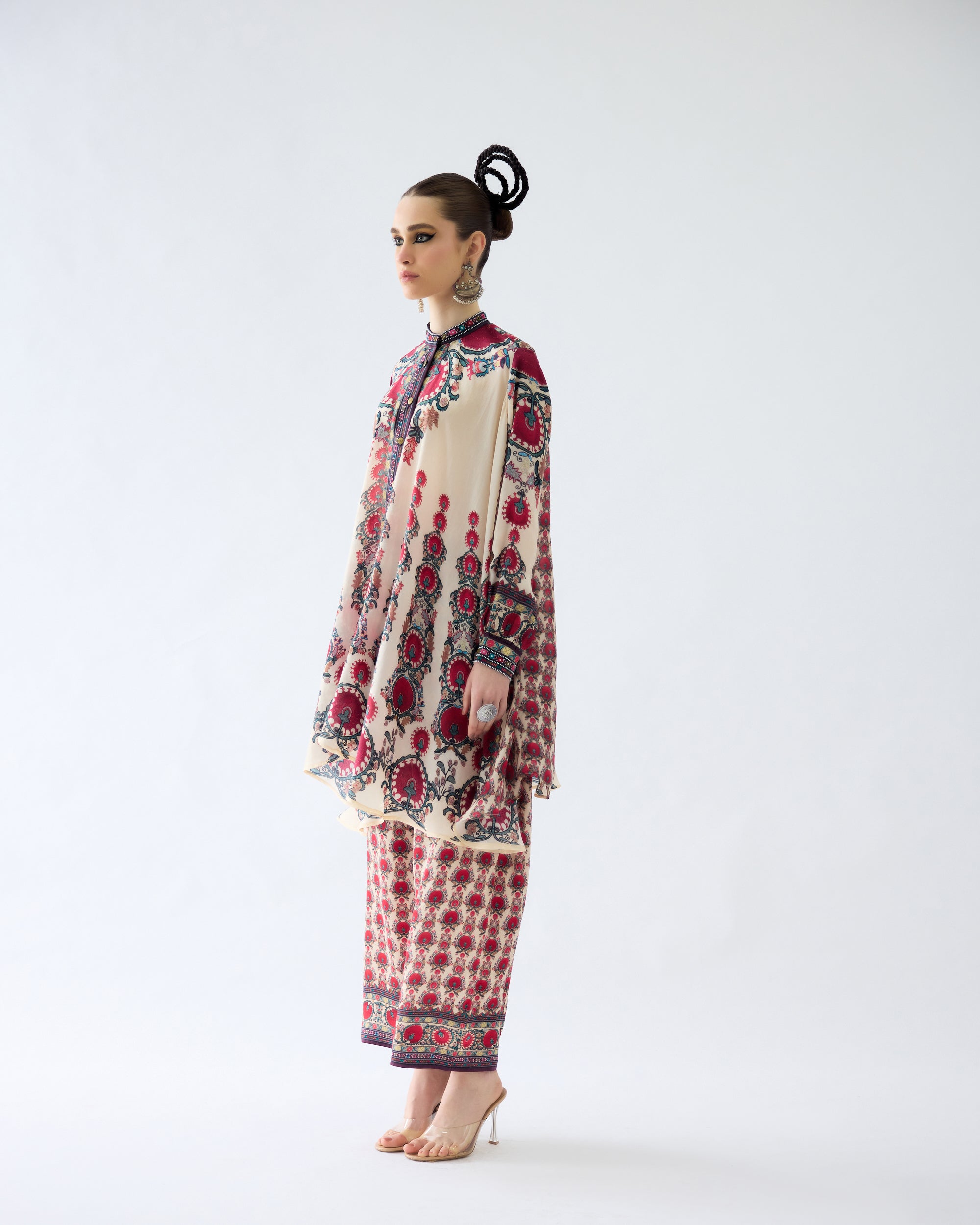 Bukhara : Nilofer - Maroon