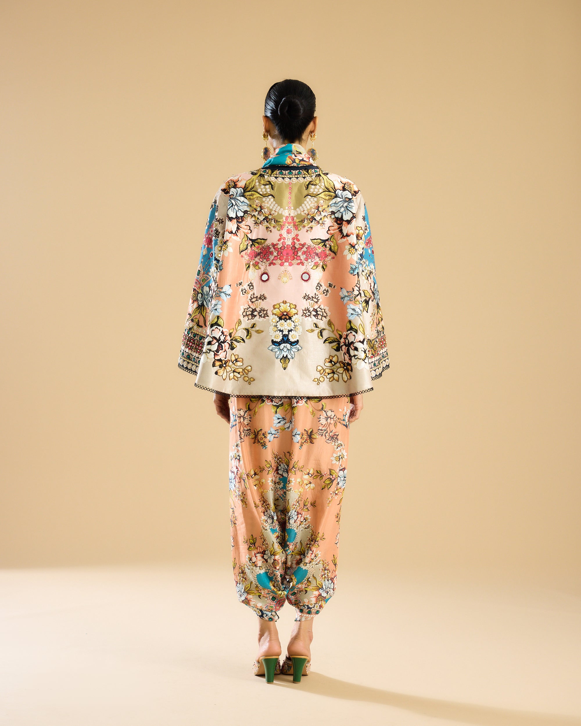 Nizam : Vagma - Ivory/Peach
