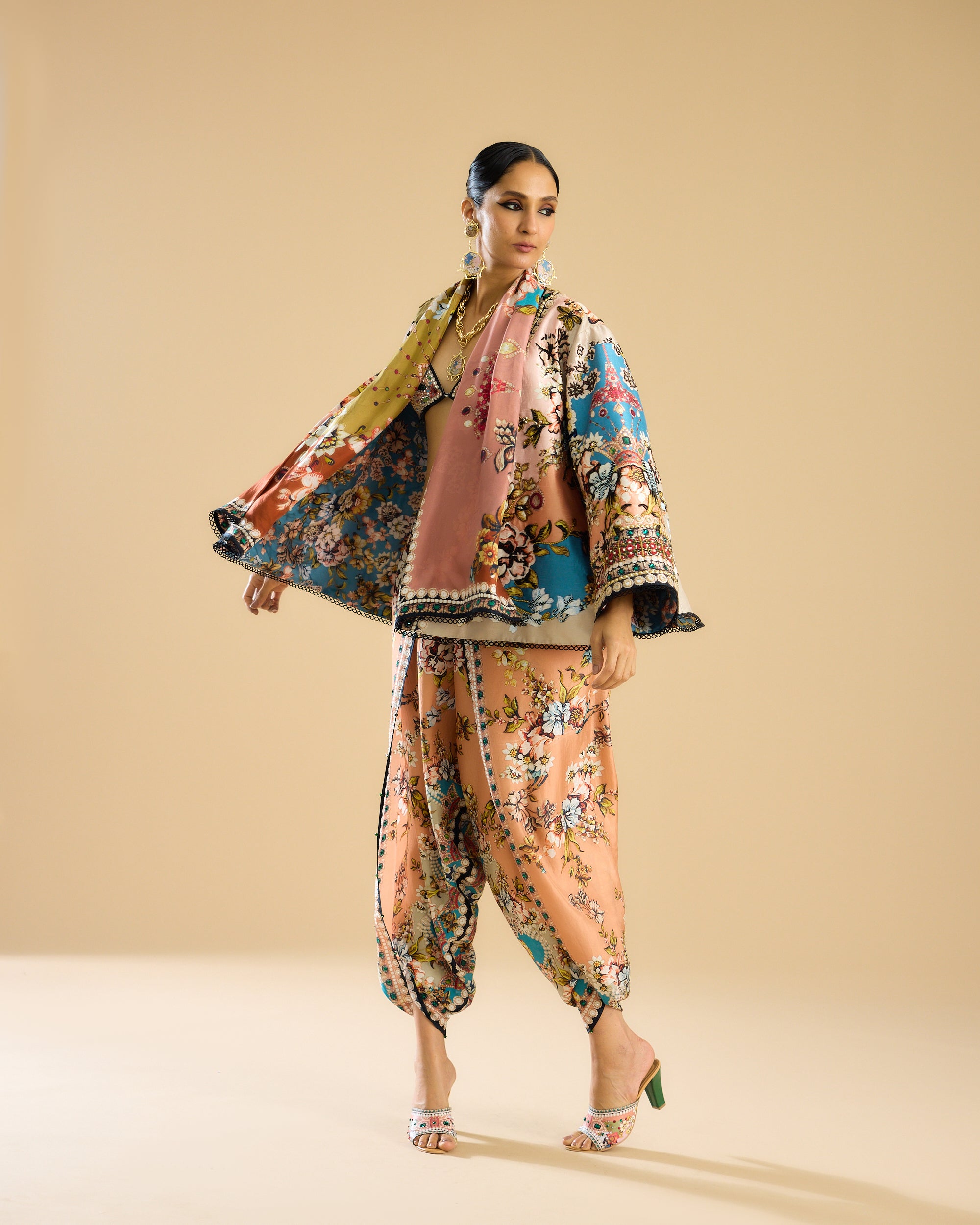 Nizam : Vagma - Ivory/Peach