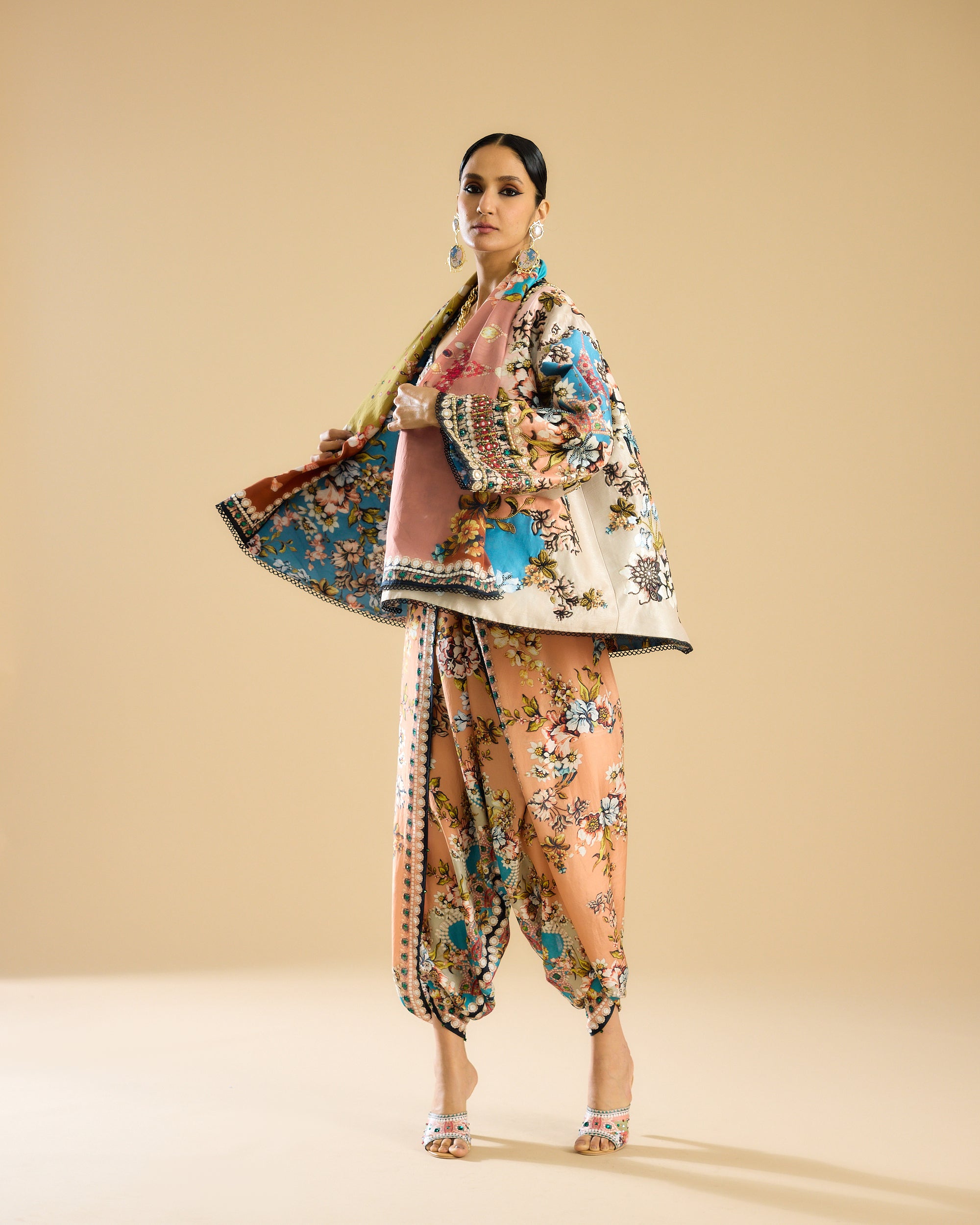 Nizam : Vagma - Ivory/Peach
