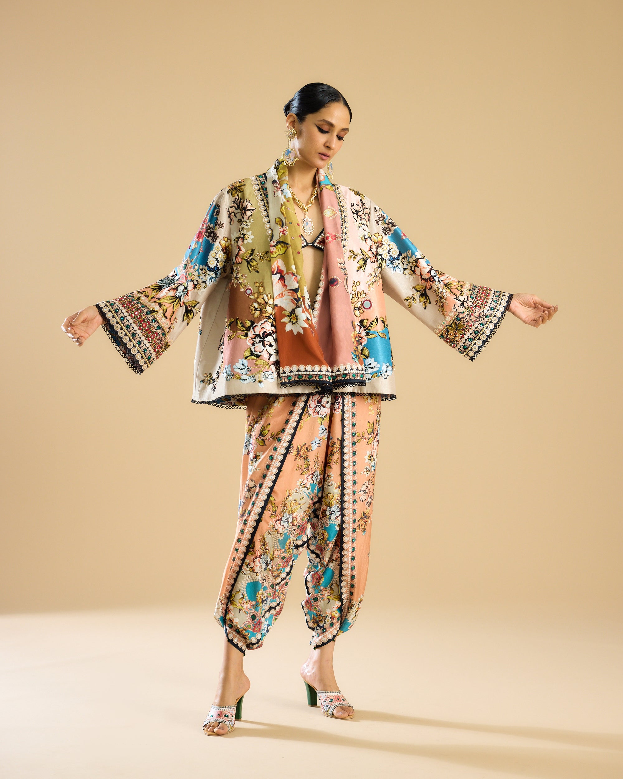 Nizam : Vagma - Ivory/Peach