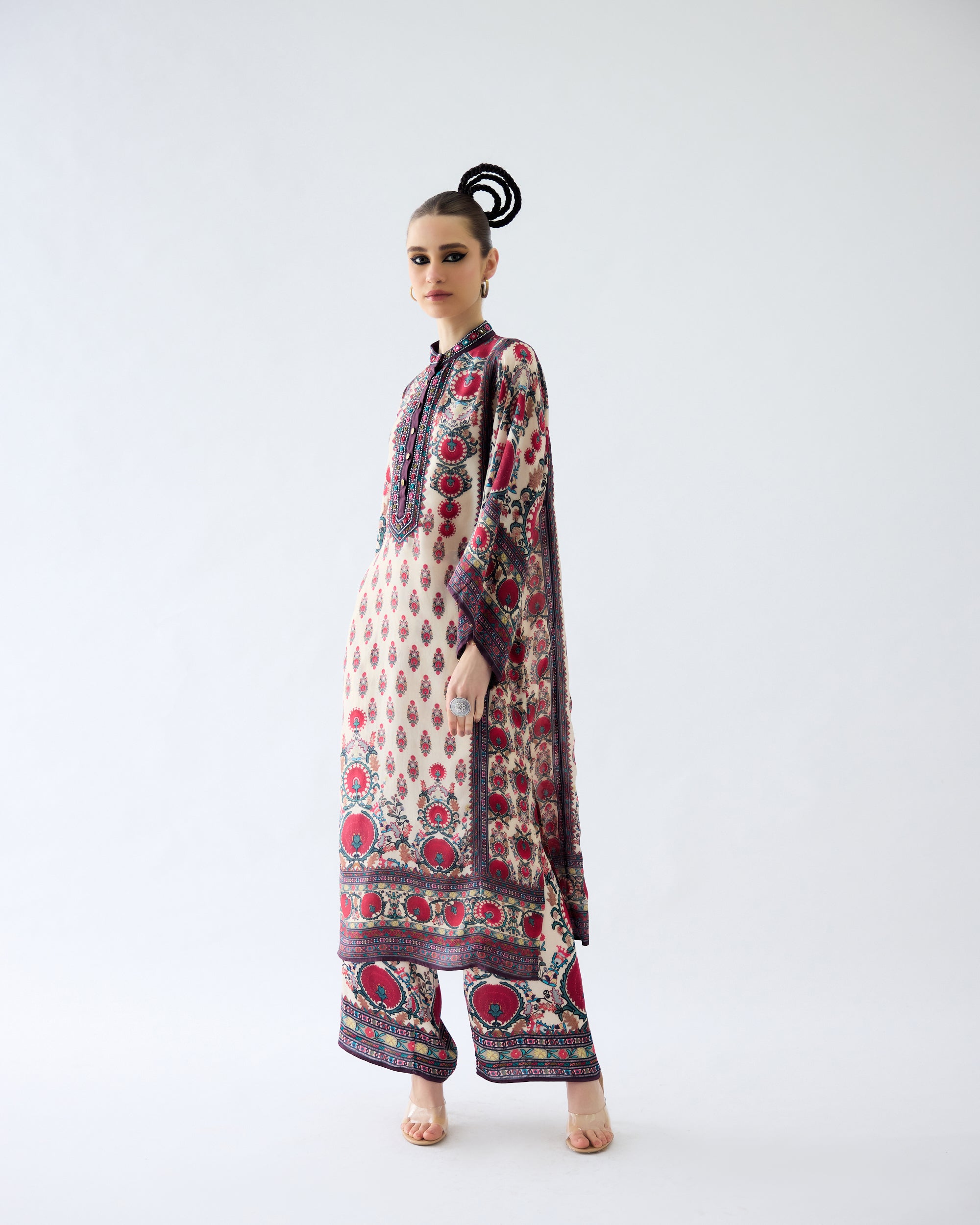 Bukhara : Gayatri - Maroon