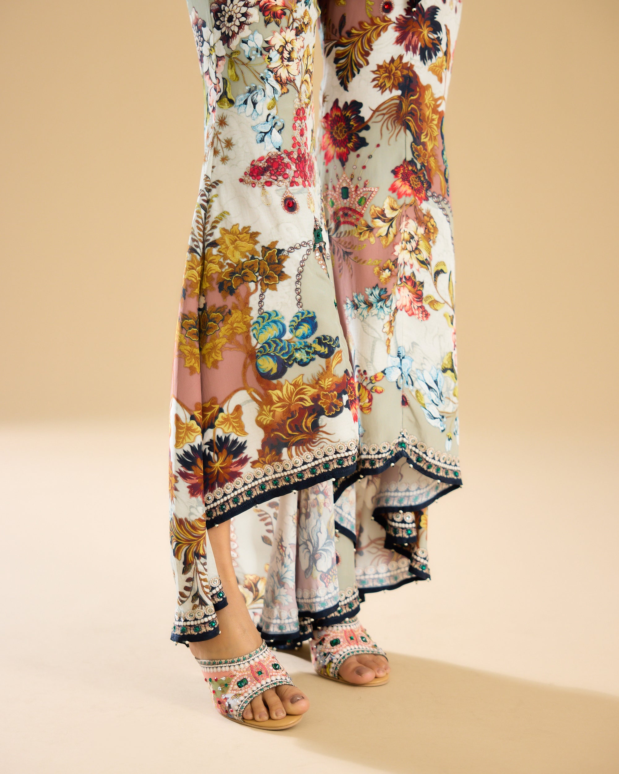 Nizam : Franchesca - Ivory/Peach