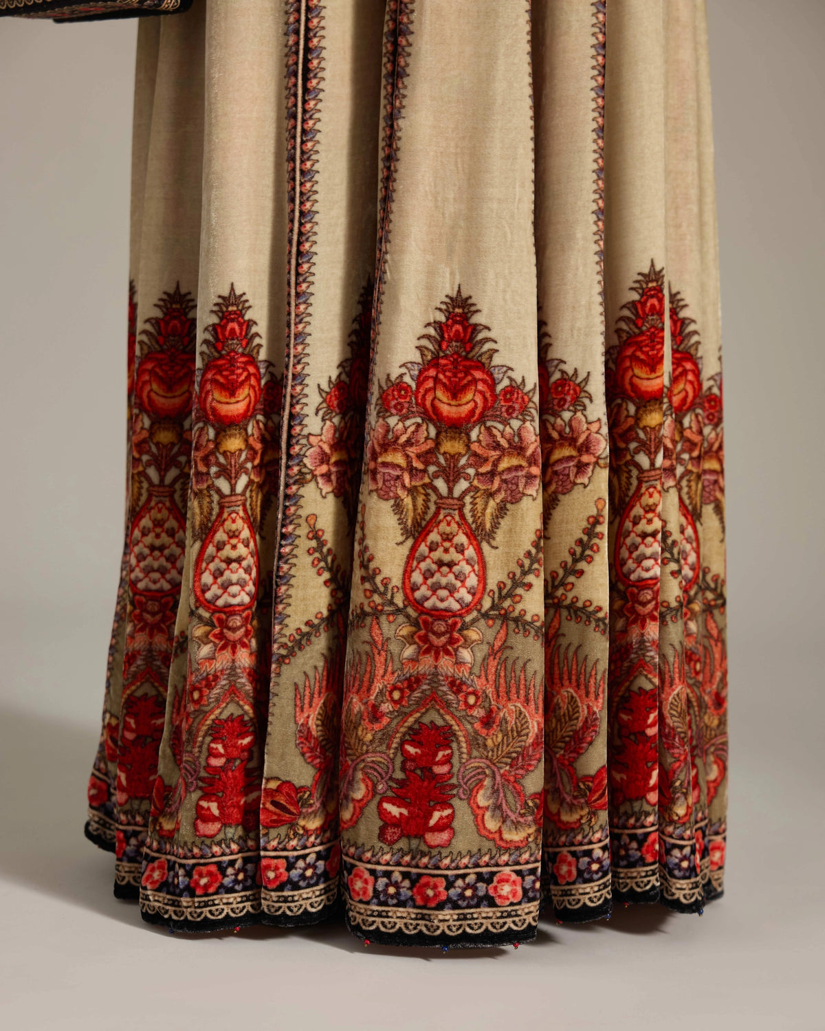 CHINTZ : Anod / Mina