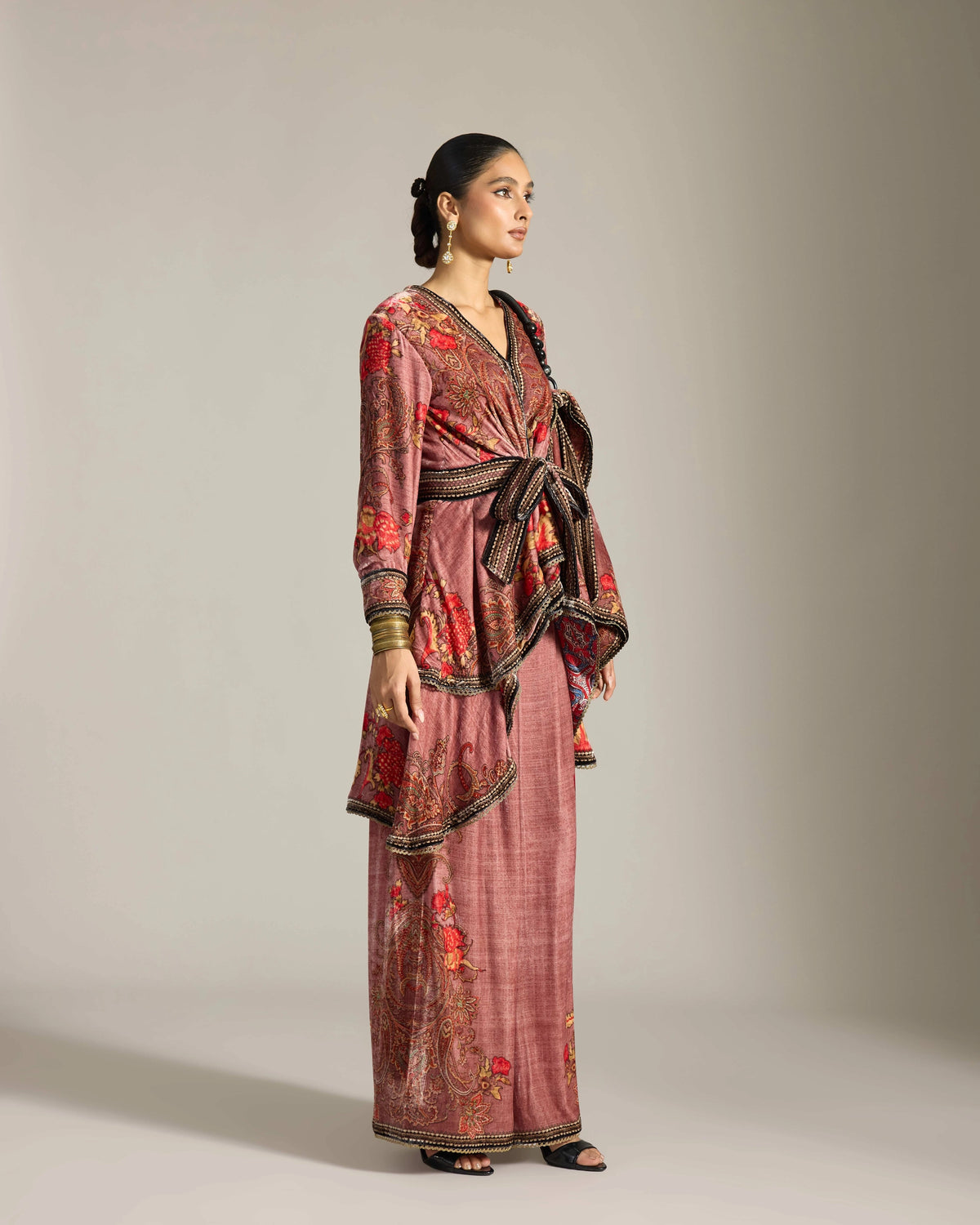 CHINTZ : Gomti