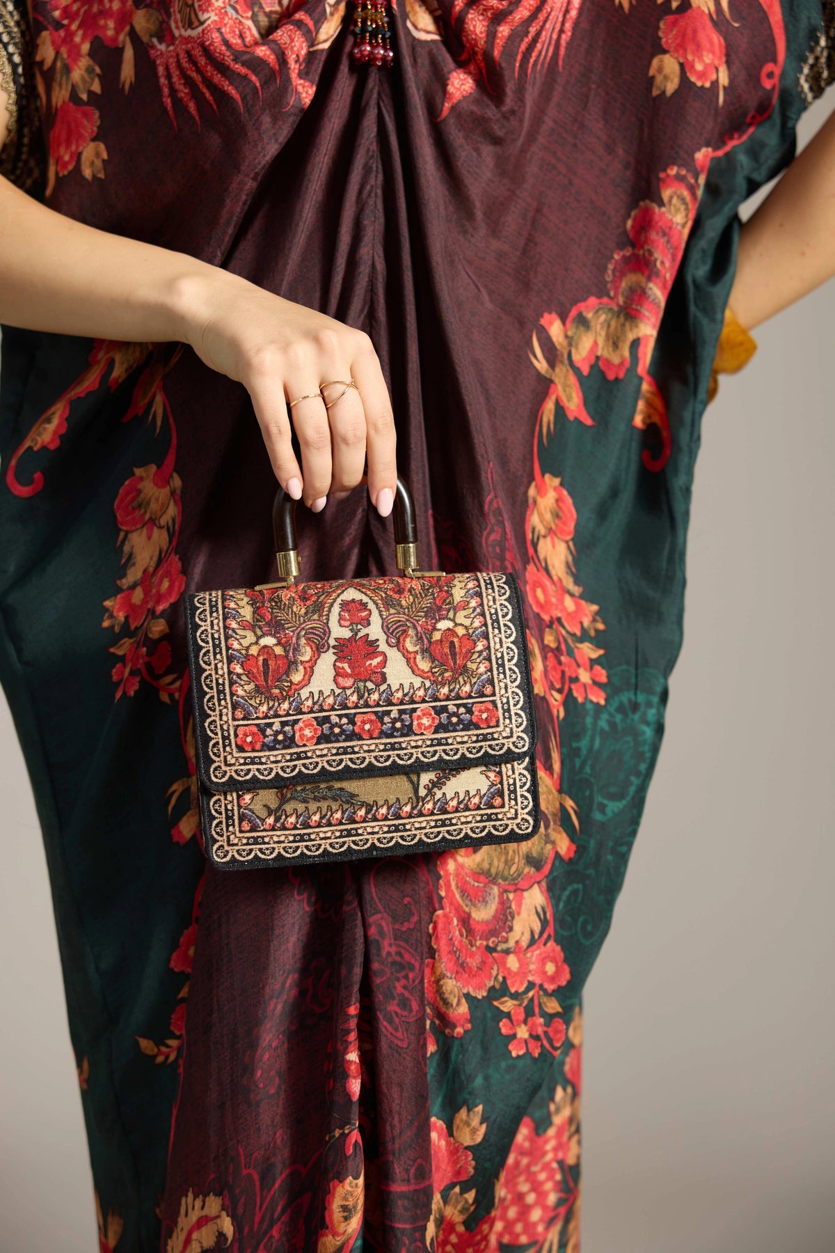 CHINTZ : Safina