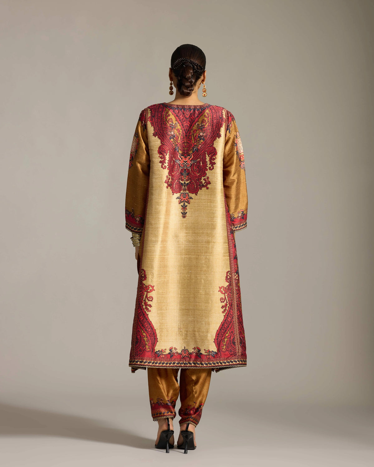 CHINTZ : Amrapali