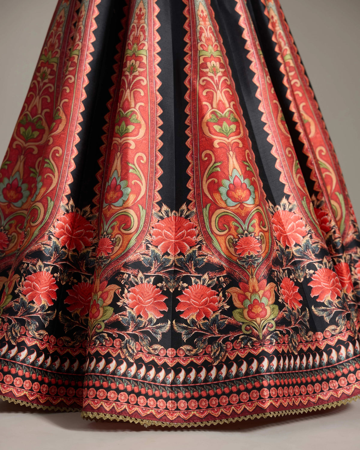 CHINTZ : Varsha Leela Set