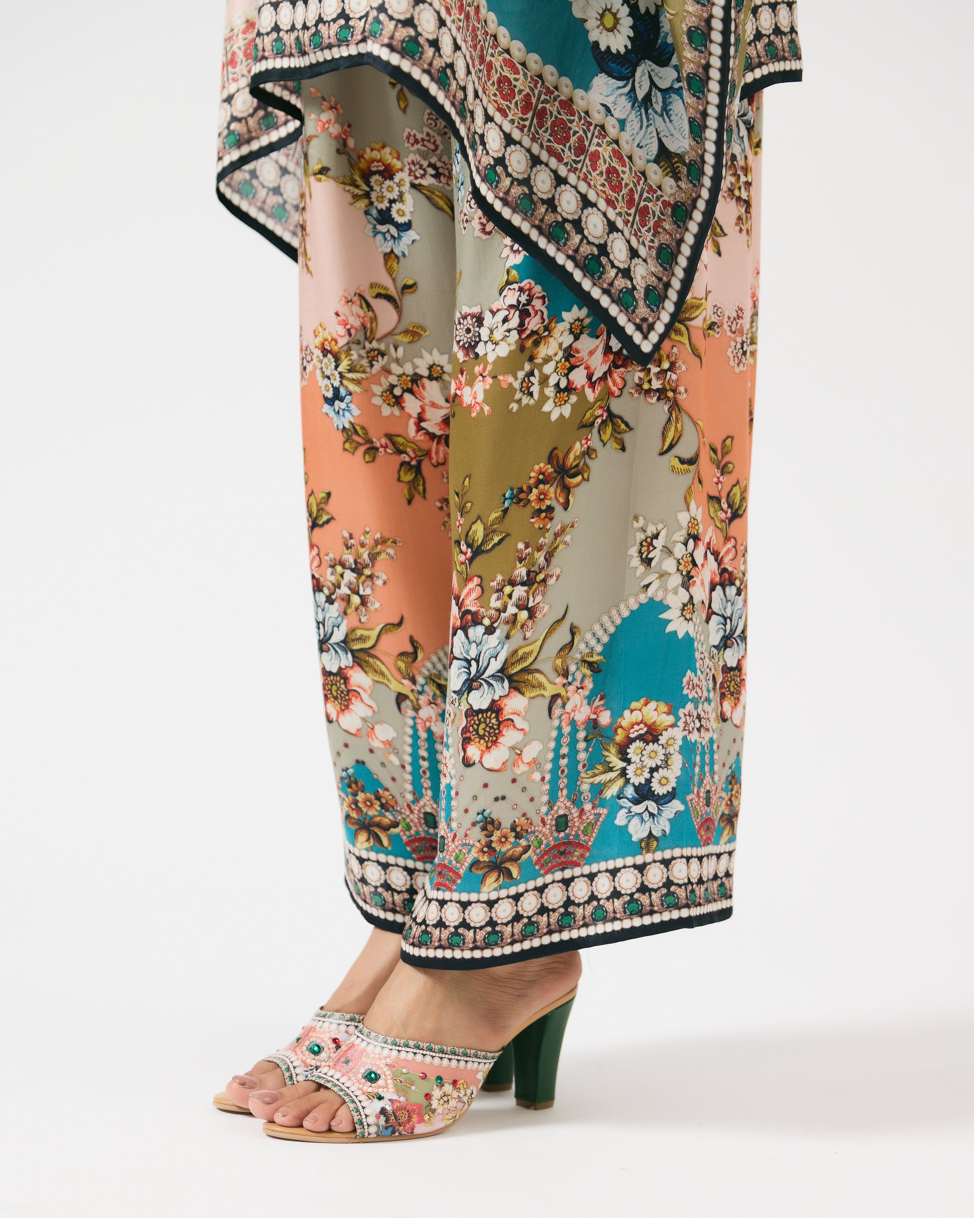 Nizam : Chanel 36" - Multi