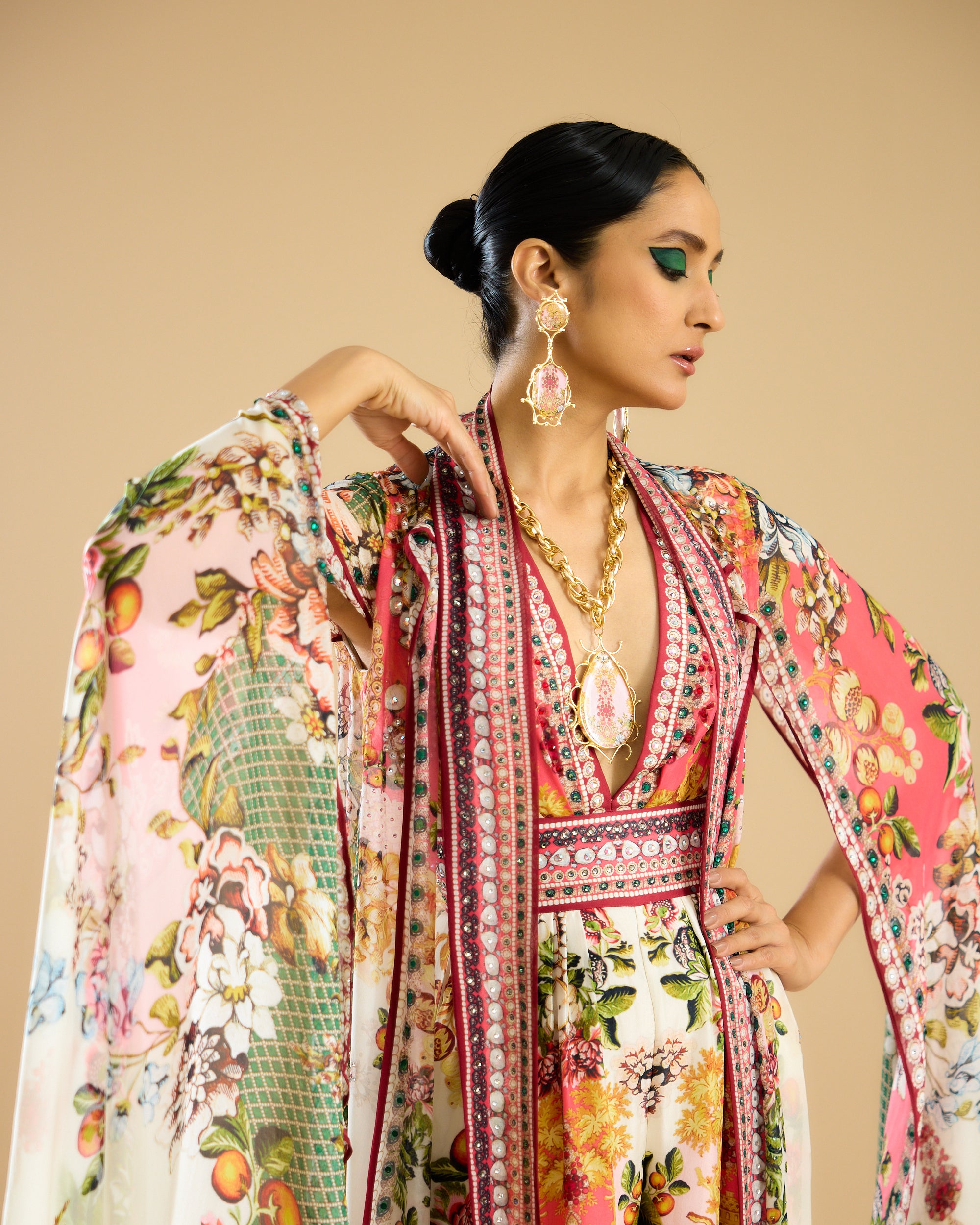 Nizam : Benazir - Ivory/Peach