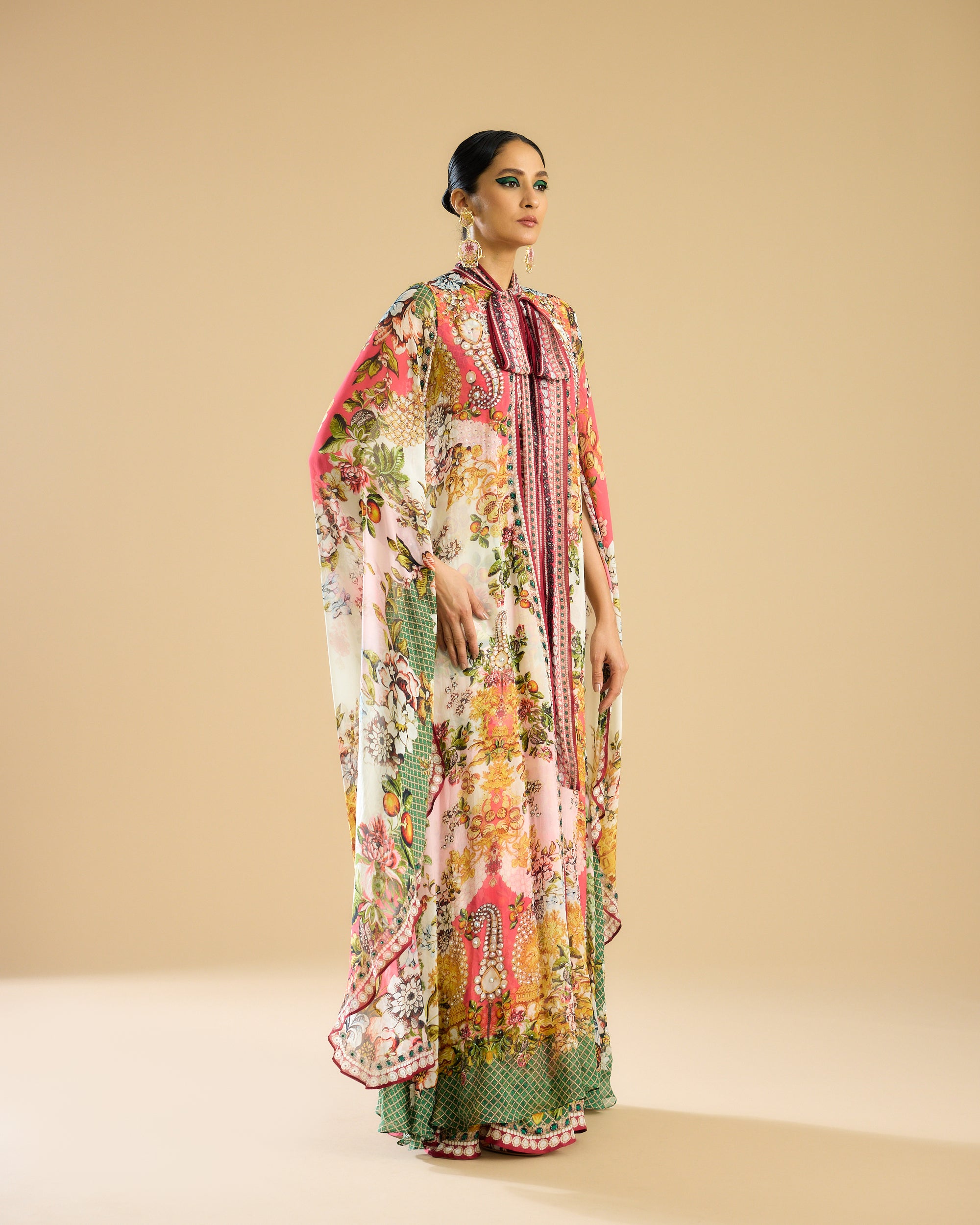 Nizam : Benazir - Ivory/Peach