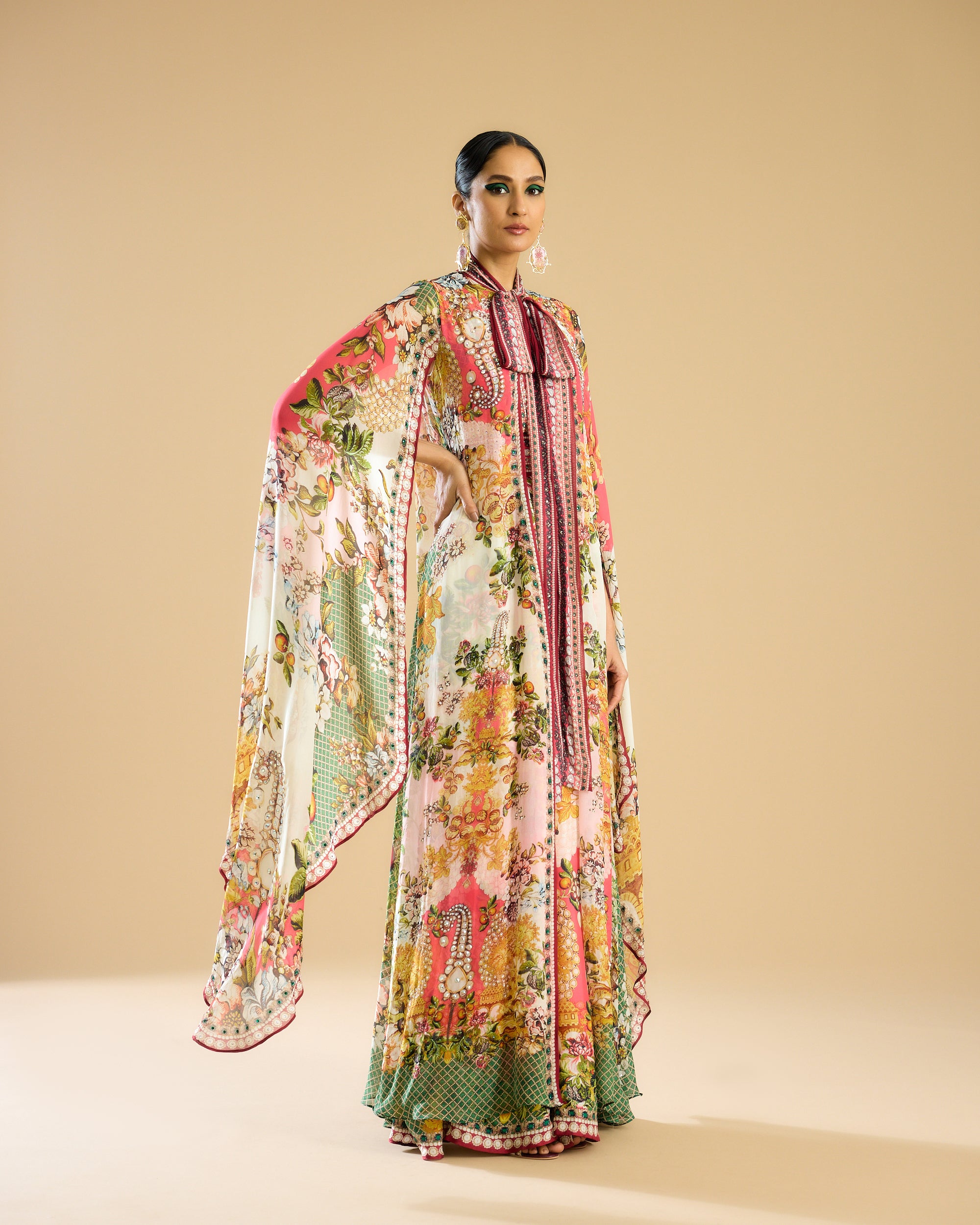 Nizam : Benazir - Ivory/Peach