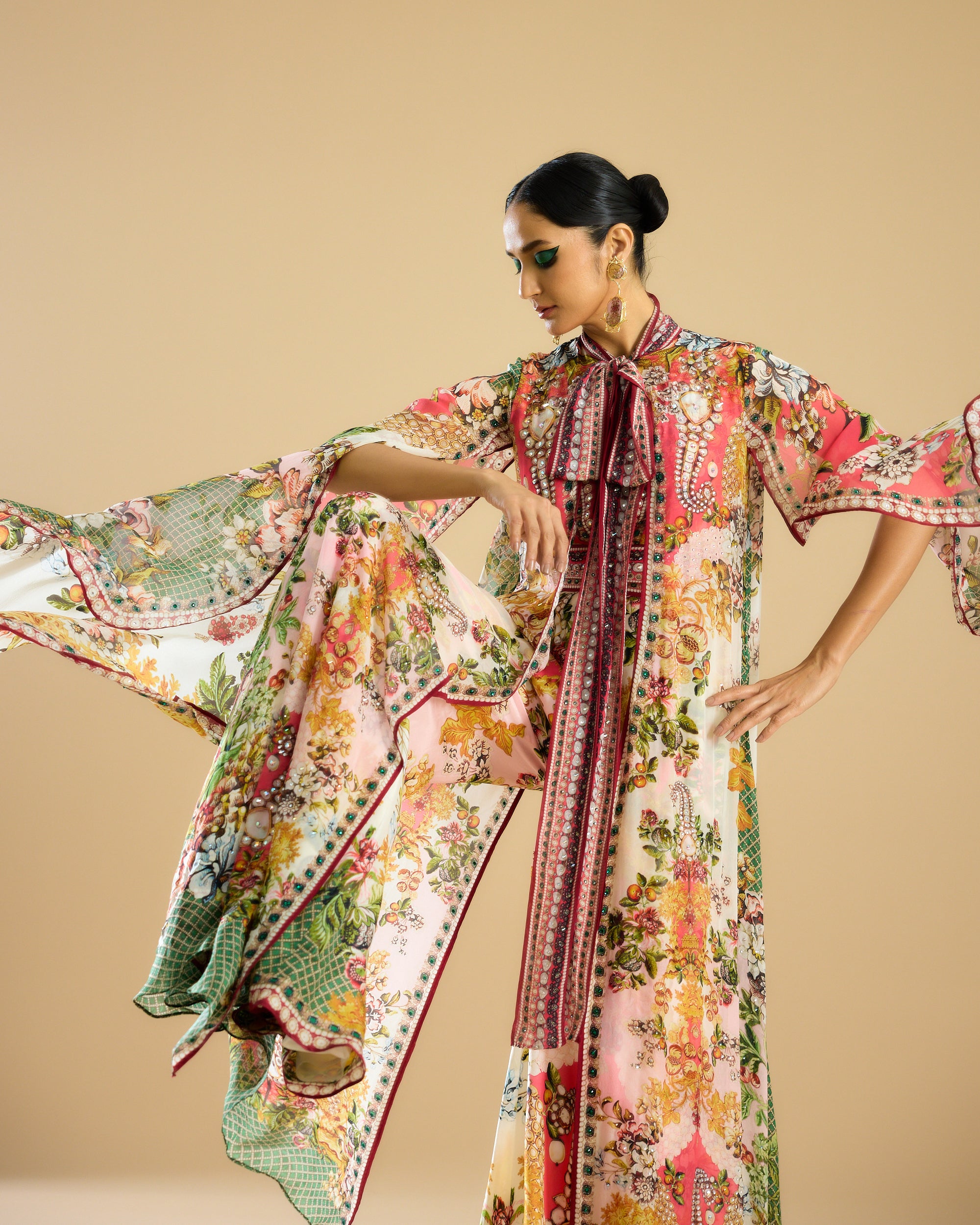 Nizam : Benazir - Ivory/Peach