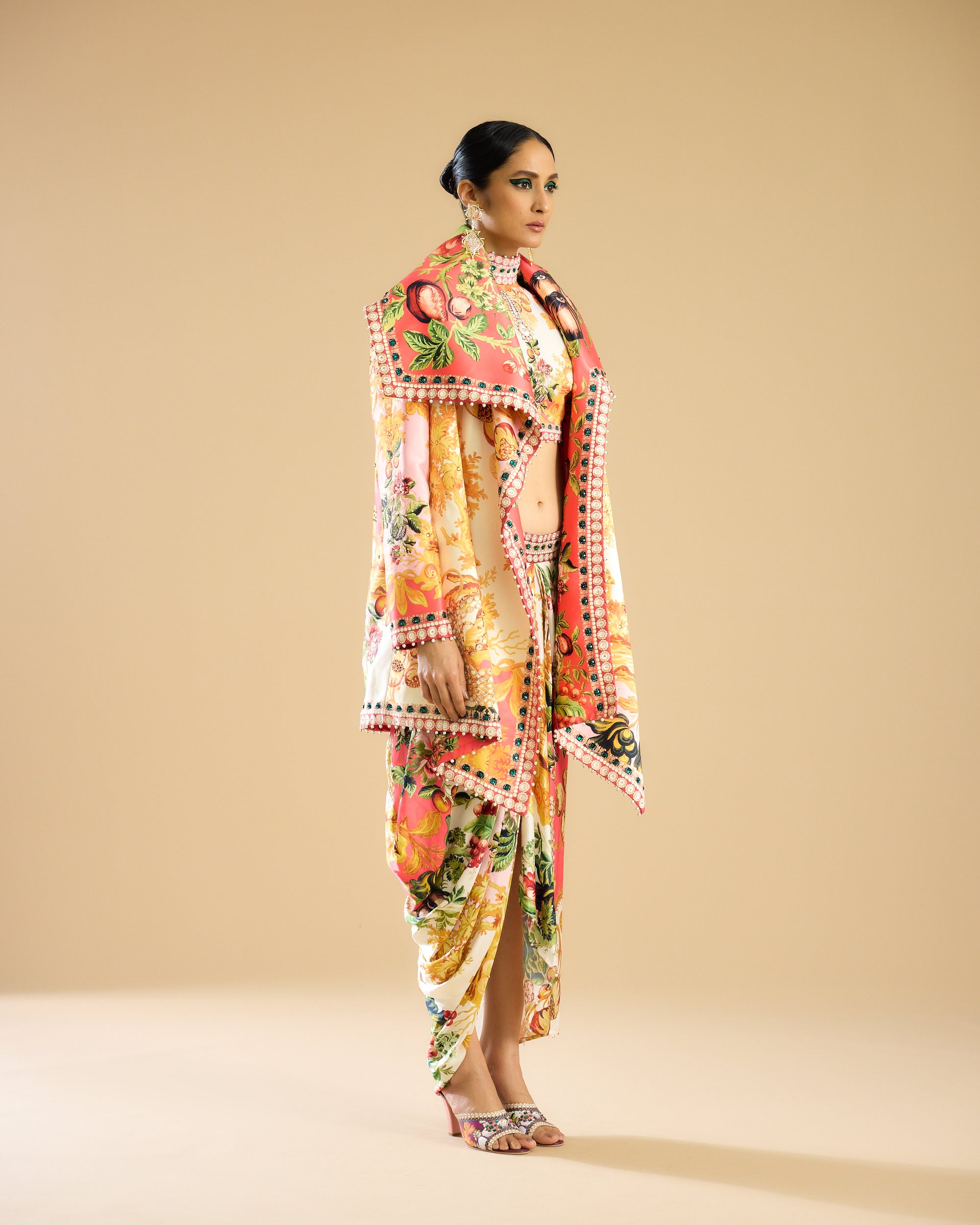 Nizam : Manorma - Ivory/Peach