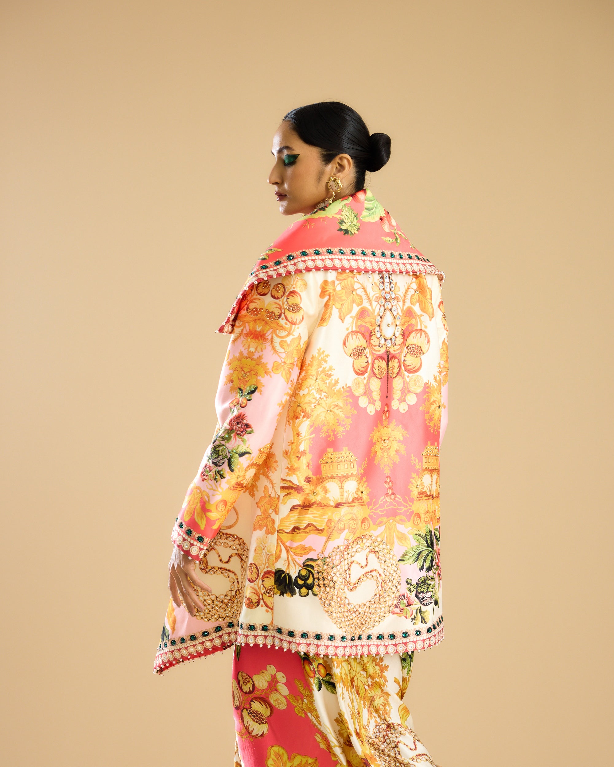 Nizam : Manorma - Ivory/Peach