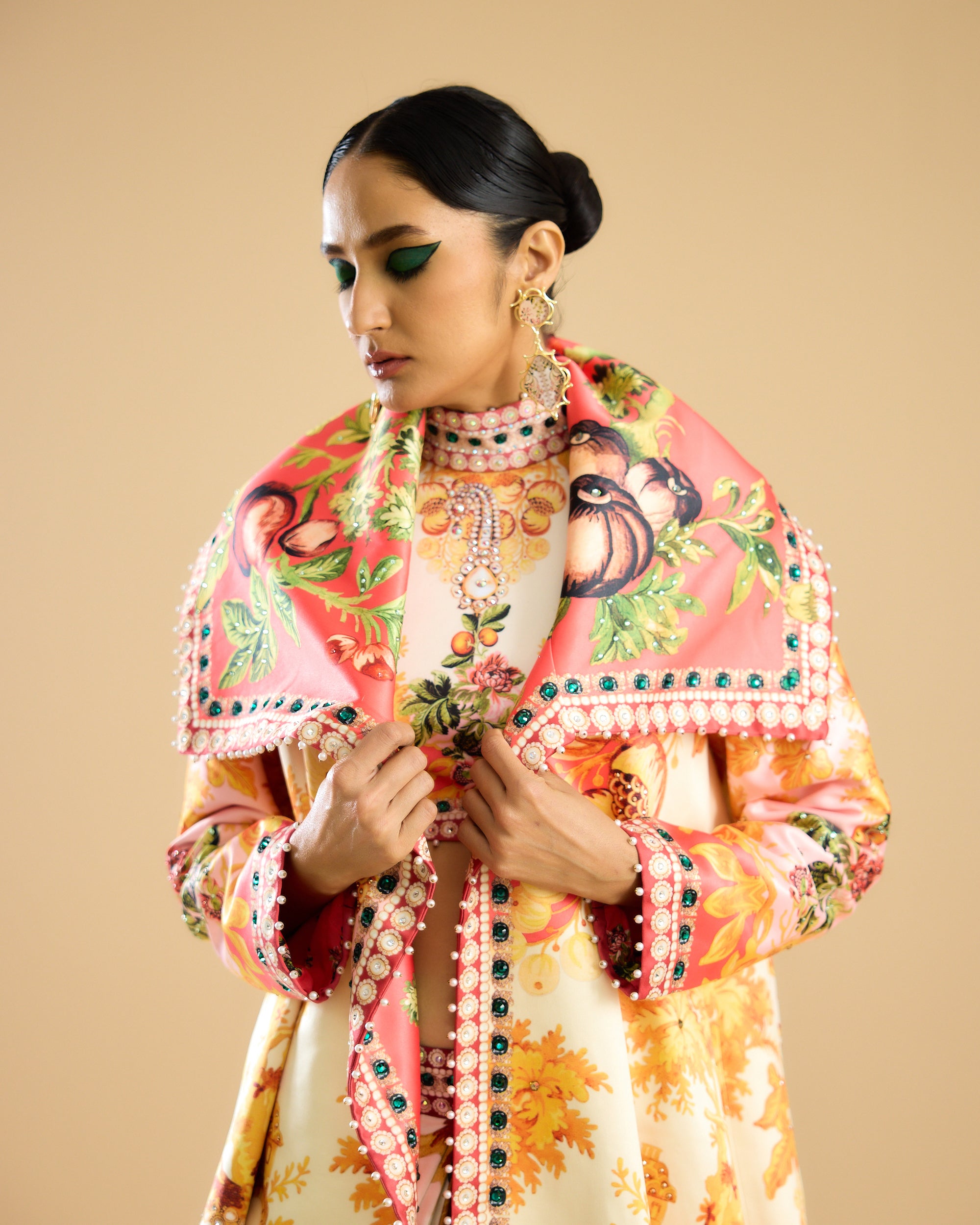 Nizam : Manorma - Ivory/Peach