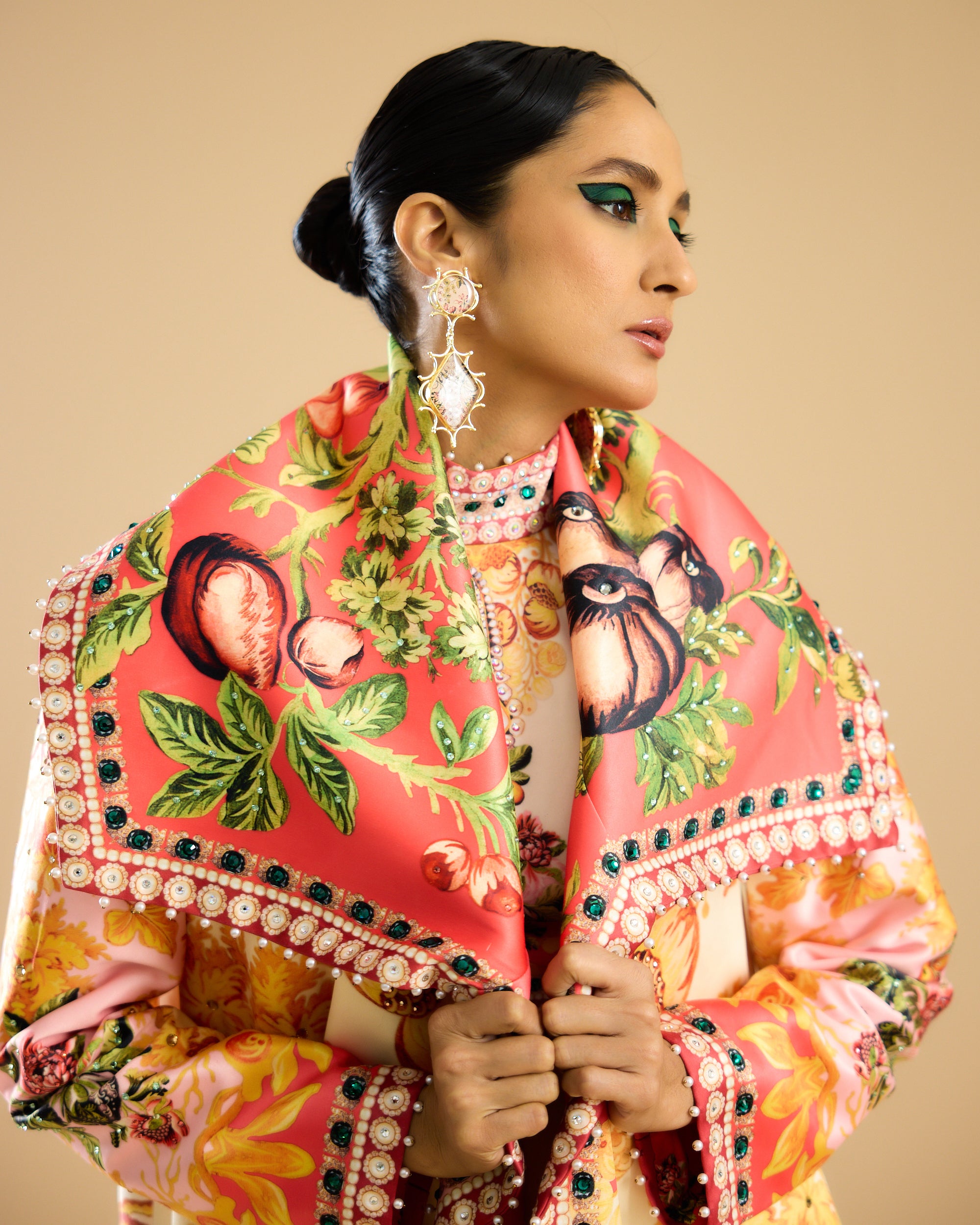 Nizam : Manorma - Ivory/Peach