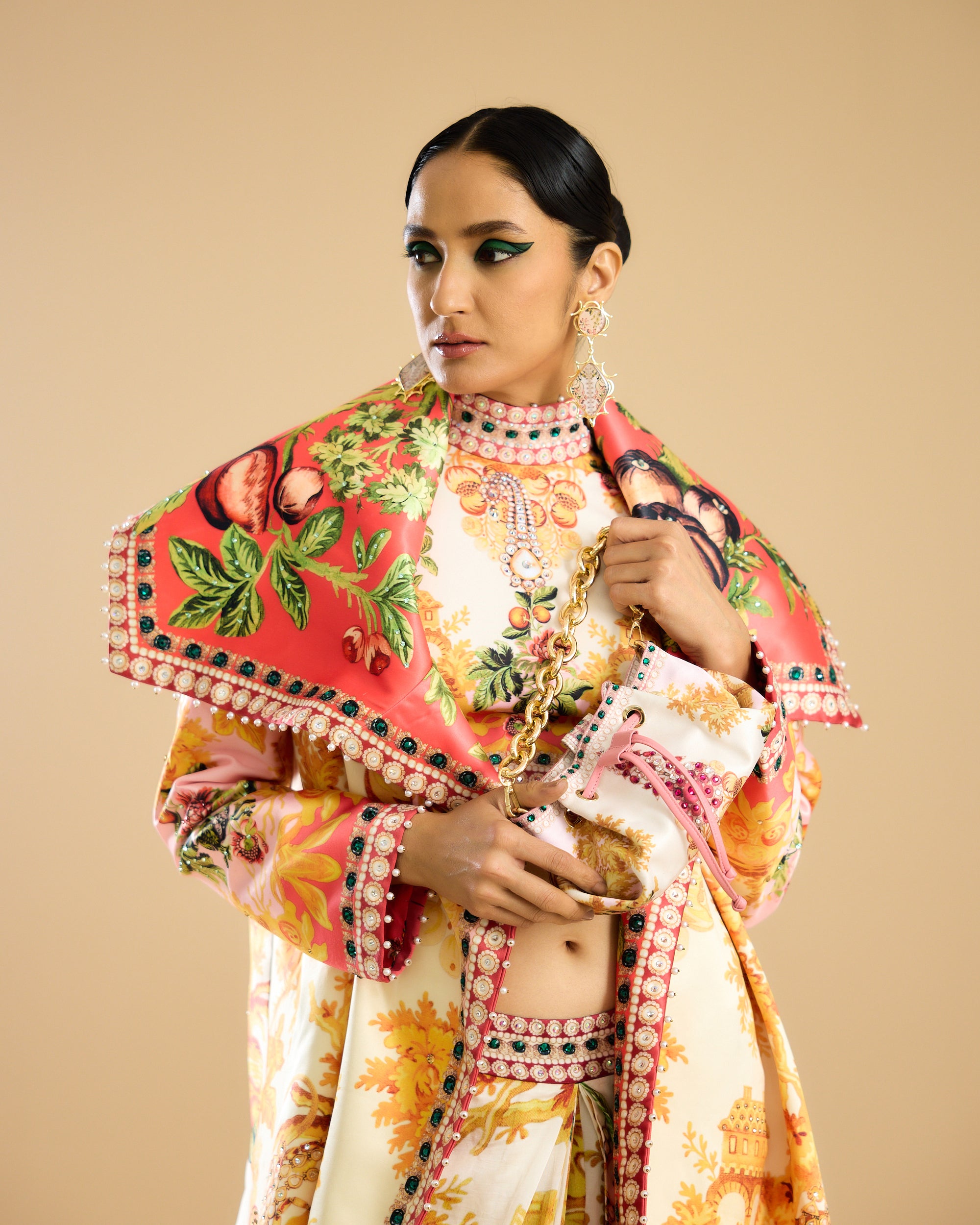Nizam : Manorma - Ivory/Peach