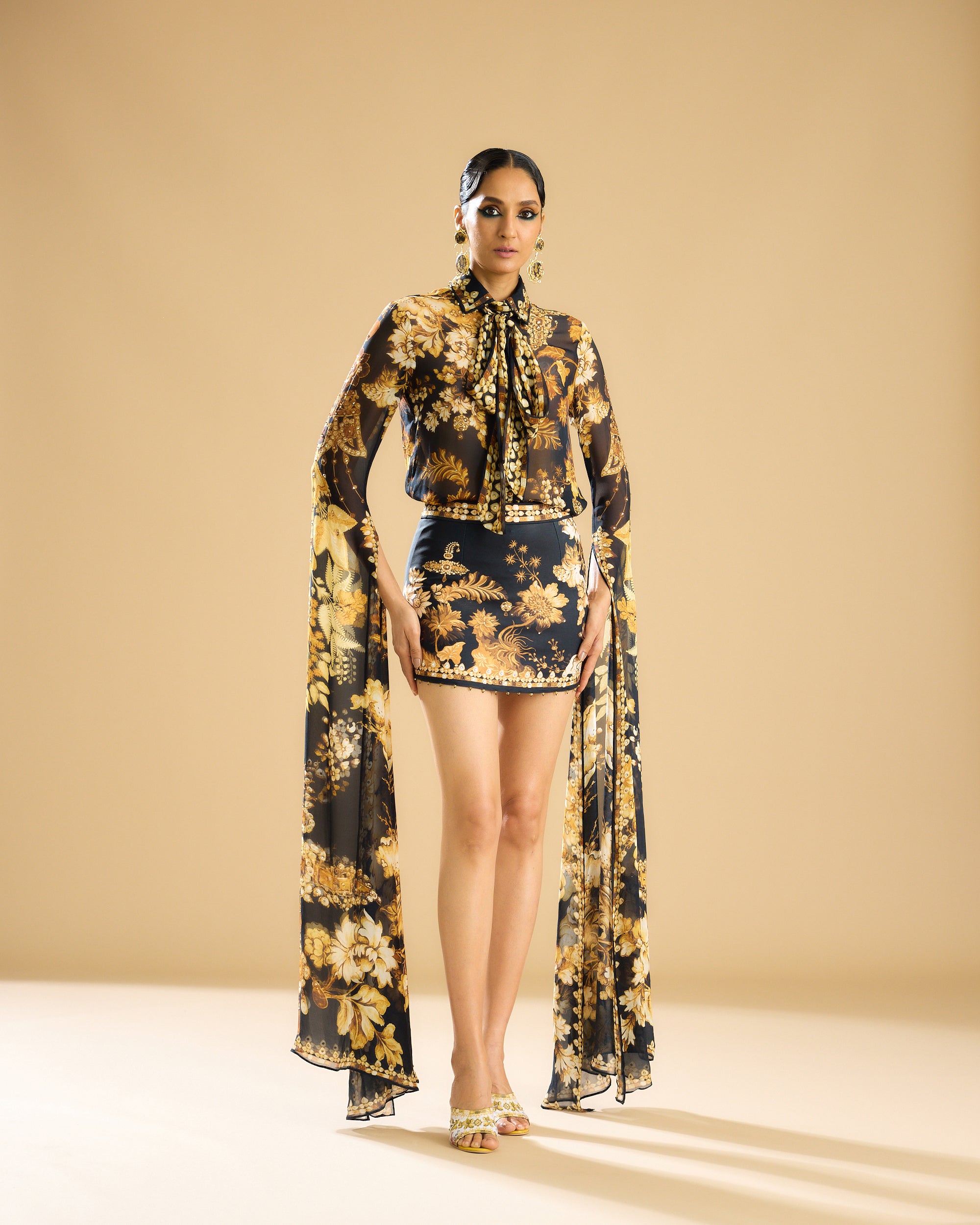 Nizam : Maaya - Black/Gold