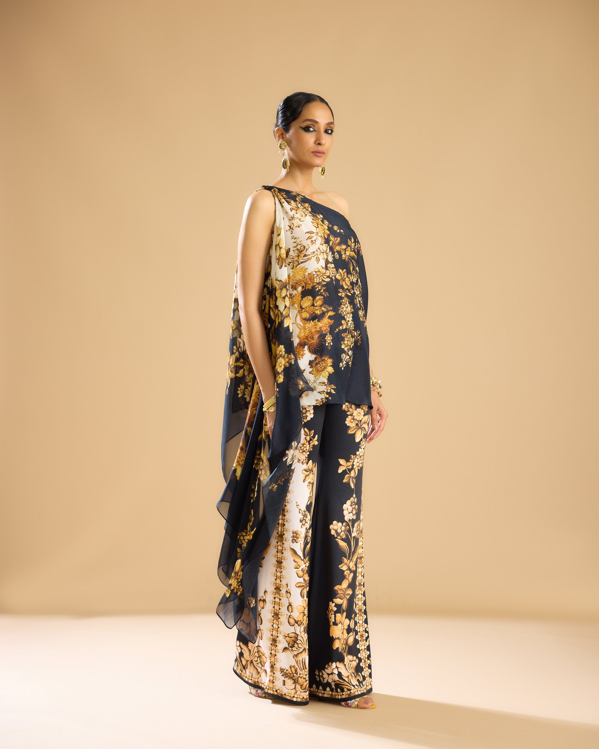 Nizam : Sara - Black/Gold